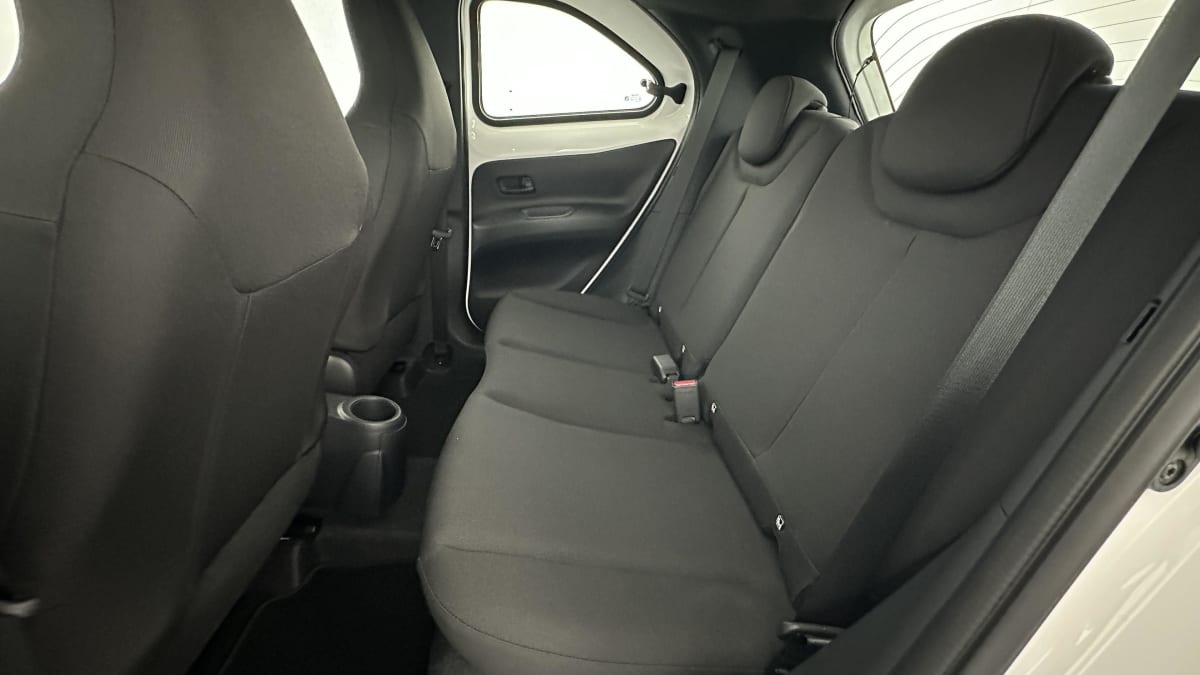 401667_p2 - TOYOTA - AYGO X - 2026 - photo 9