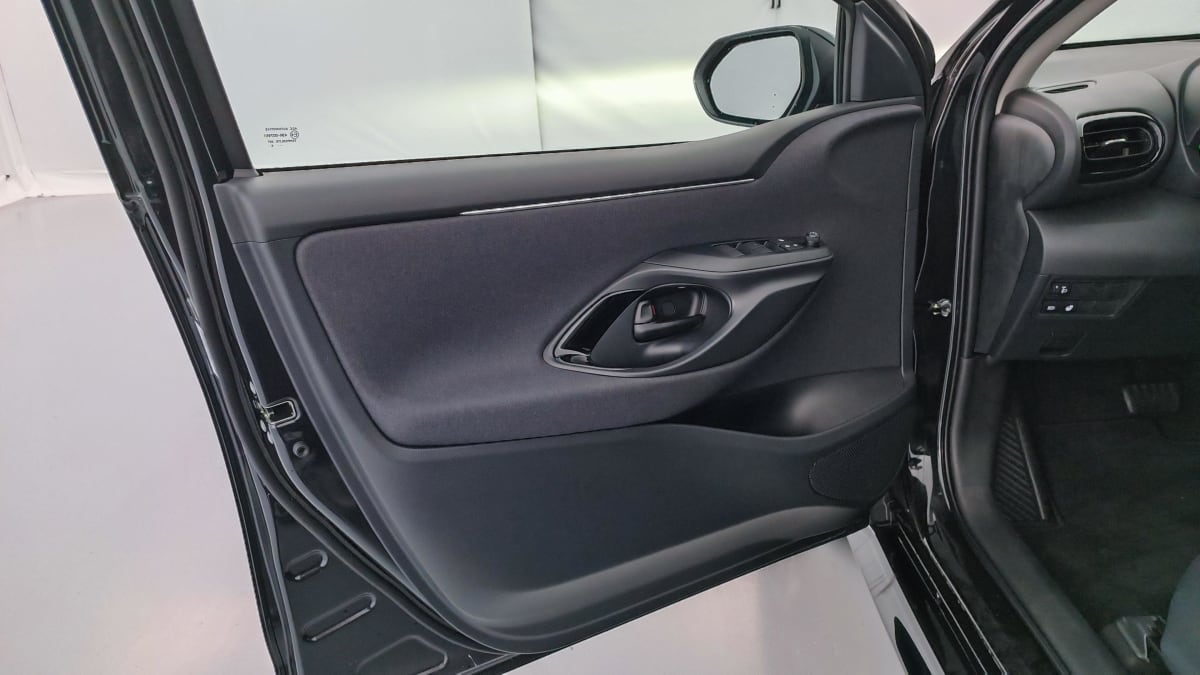 390738_p2 - TOYOTA - YARIS - 2026 - photo 4