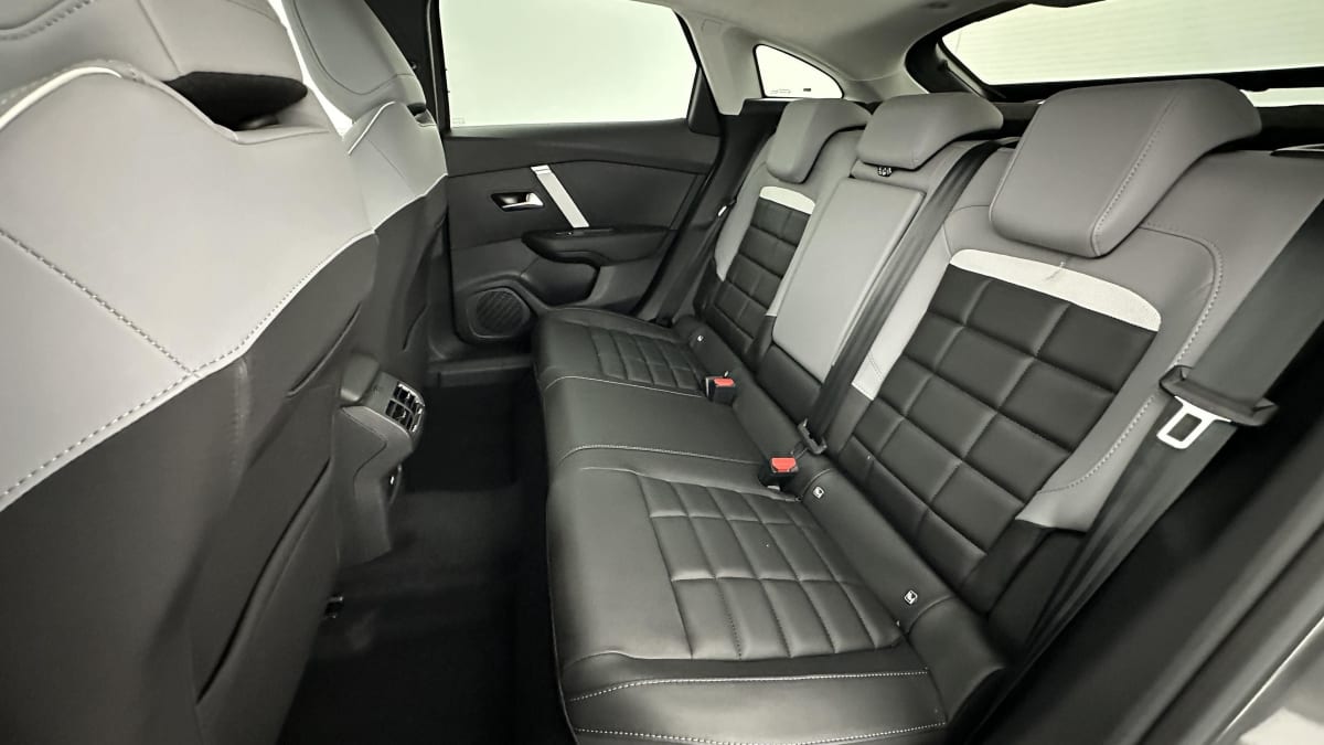 402941_p2 - CITROEN - C4 - 2026 - photo 8