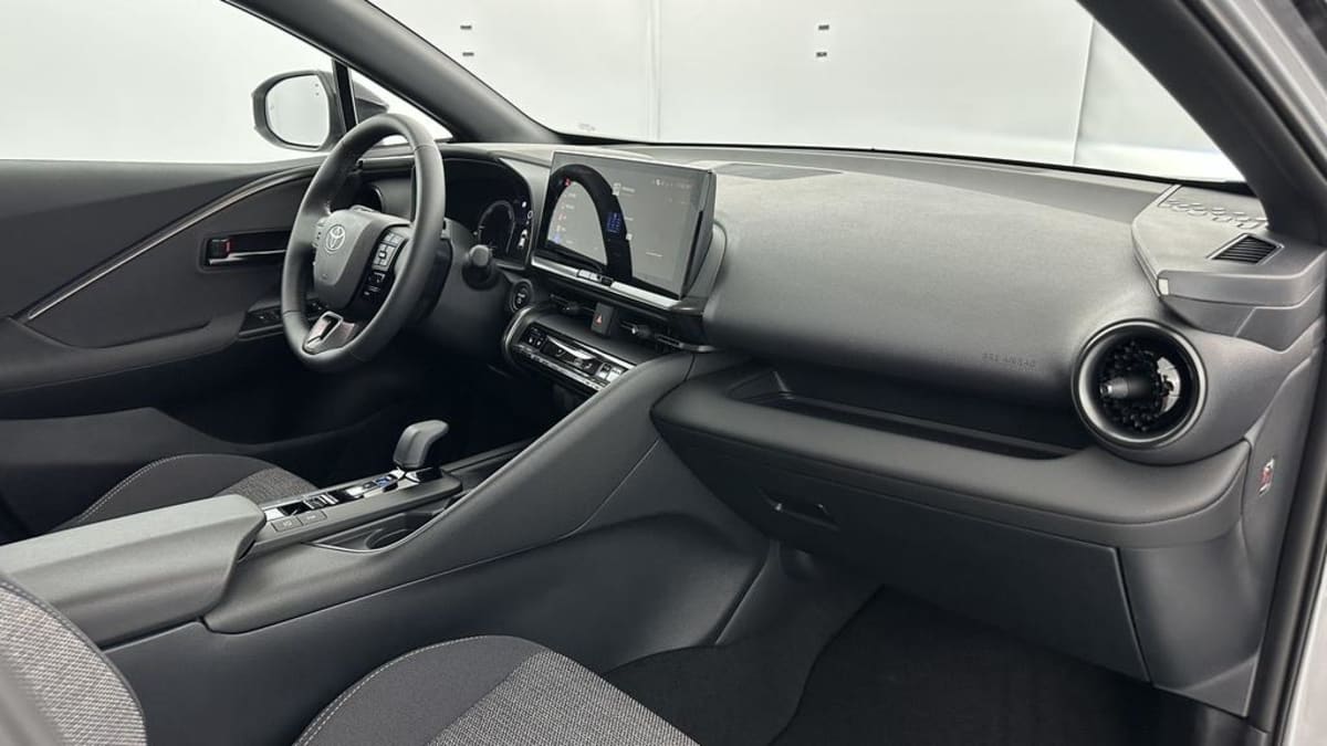 405975_p2 - TOYOTA - C HR - 2026 - photo 8
