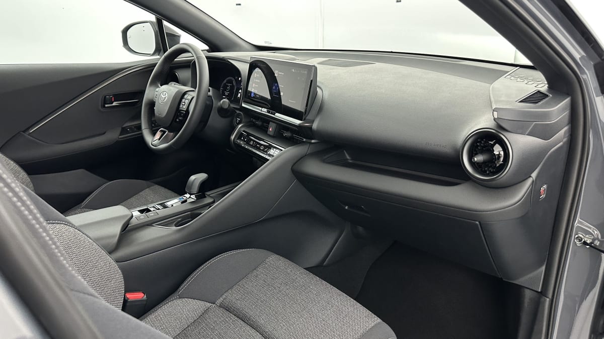 405976_p2 - TOYOTA - C HR - 2026 - photo 8
