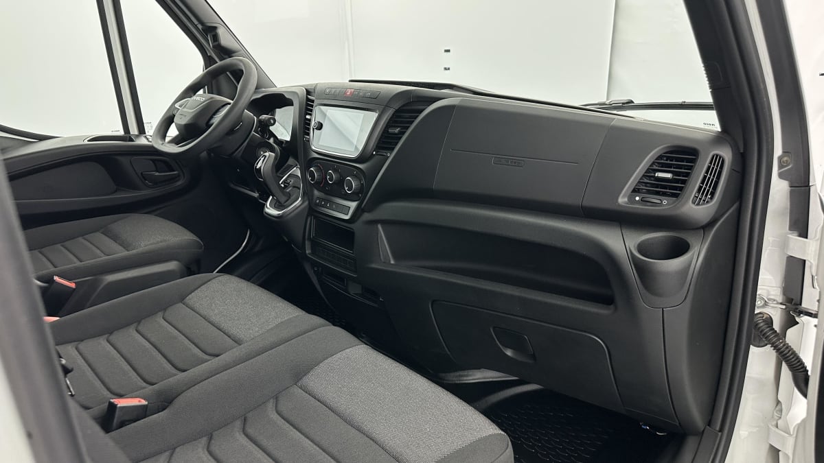 126037201_p2 - IVECO - DAILY - 2026 - photo 7