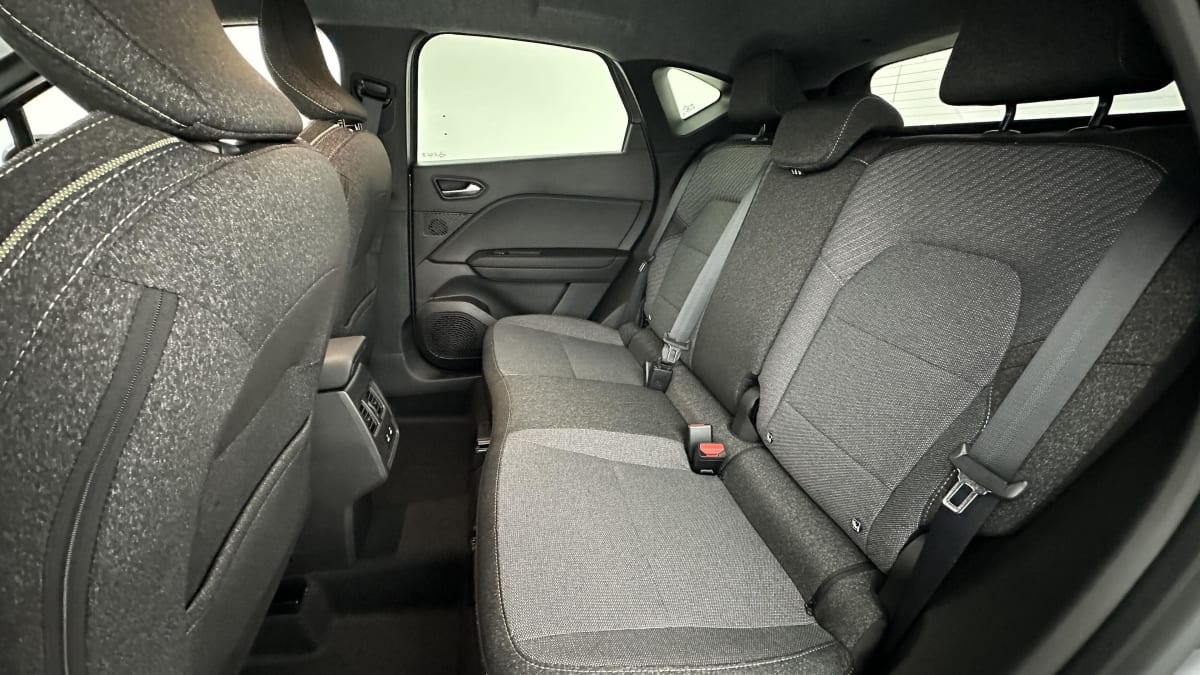 407424_p2 - RENAULT - CAPTUR - 2026 - photo 9