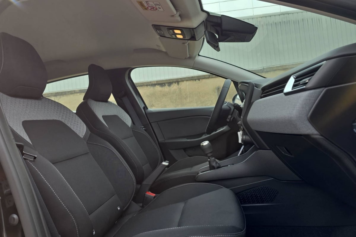 403280_p2 - RENAULT - CLIO 5 - 2025 - photo 9