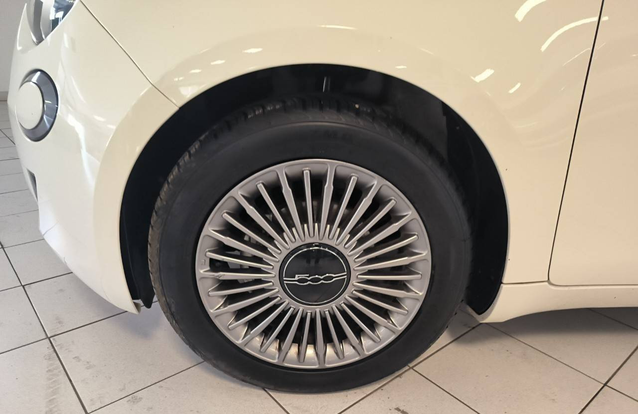228493_p28 - FIAT - 500 - 2023 - photo 18
