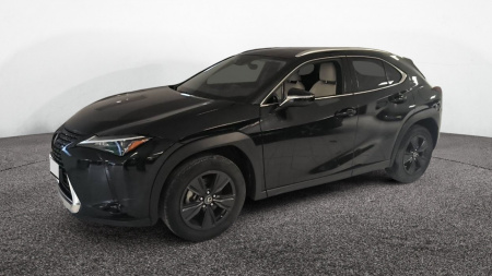228772_p28 - LEXUS - UX - 2023