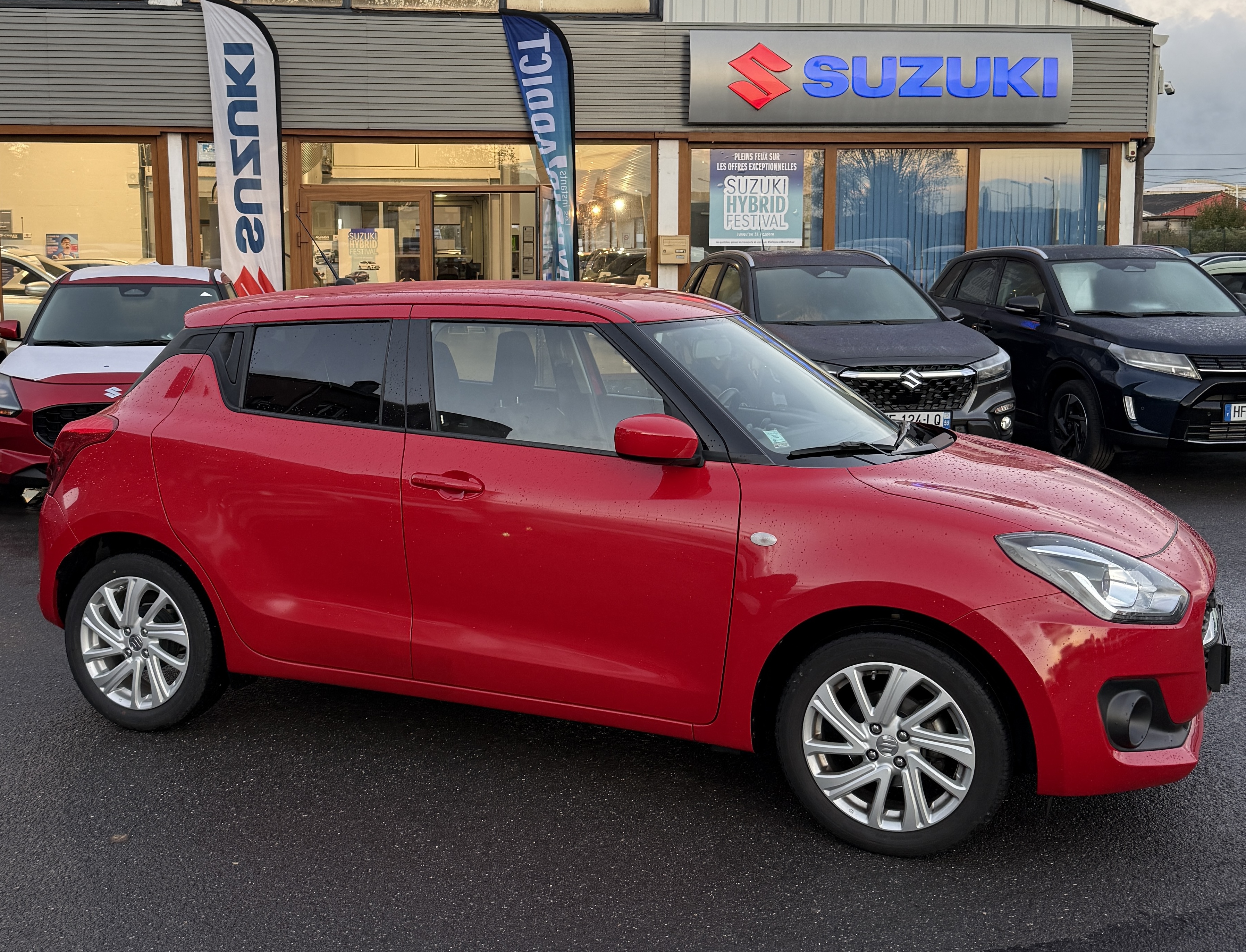 VOGR348B - SUZUKI - SWIFT - 2023 - photo 2