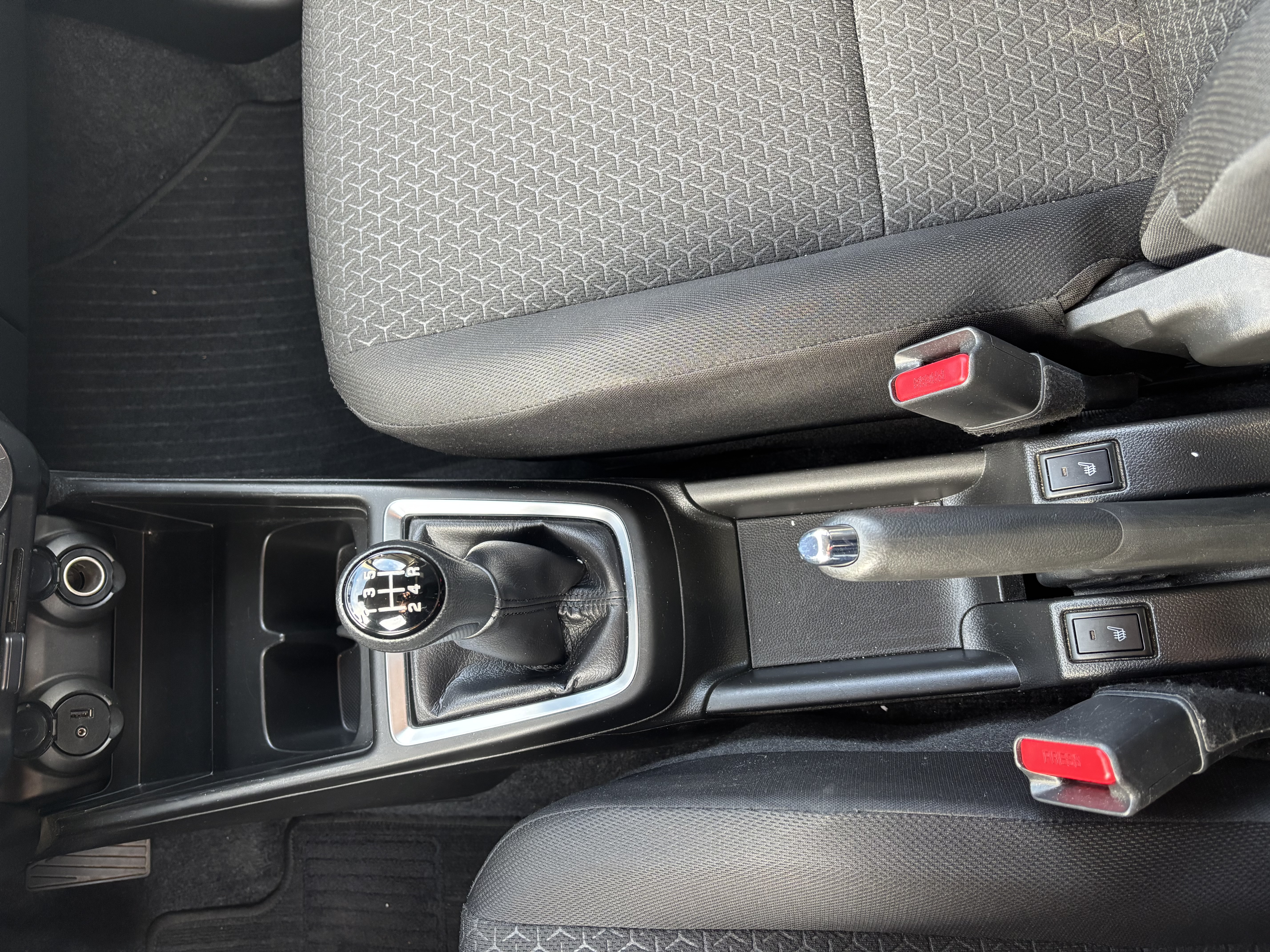 VOGR348B - SUZUKI - SWIFT - 2023 - photo 9