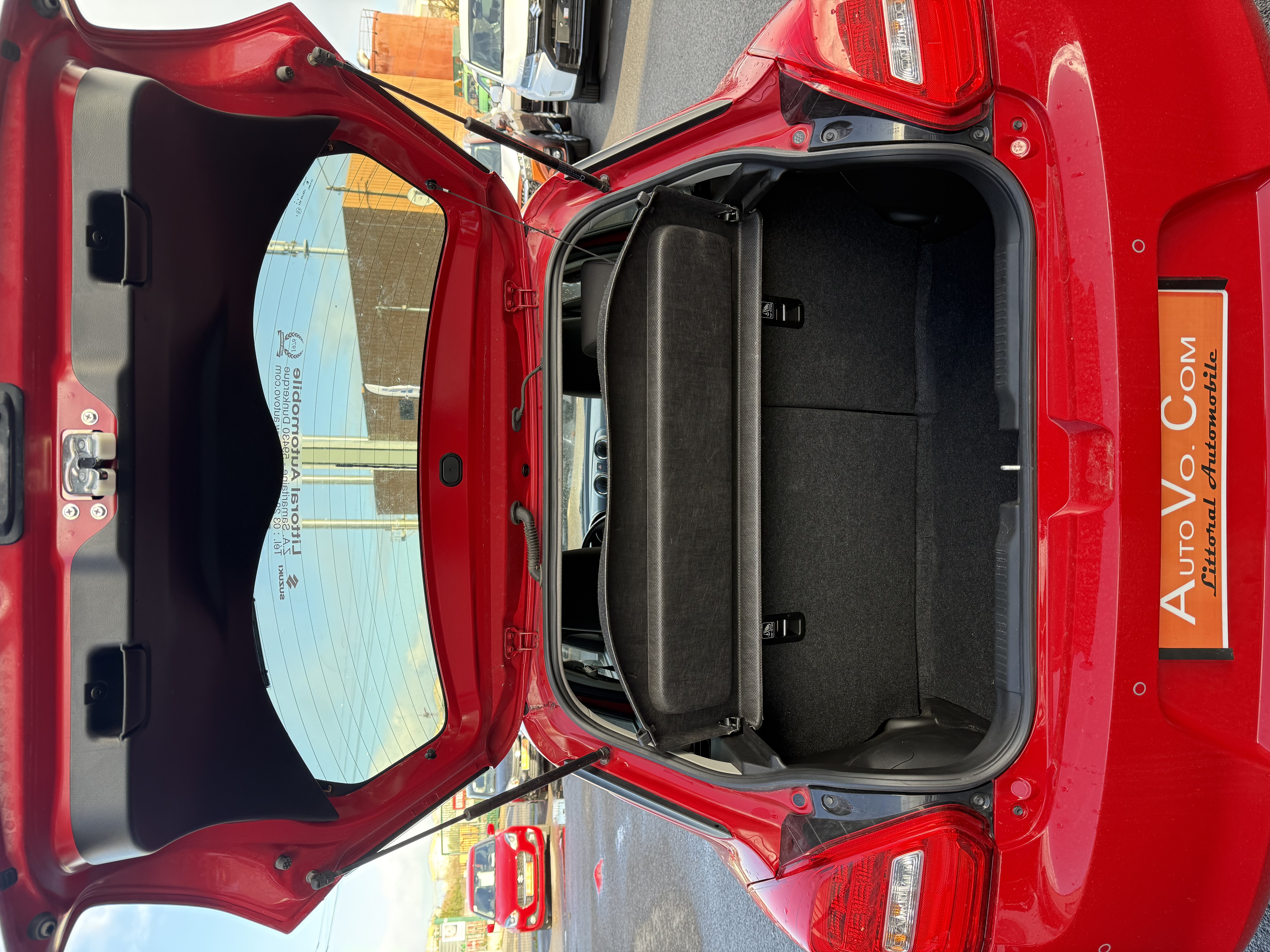 VOGR351 - SUZUKI - SWIFT - 2023 - photo 8