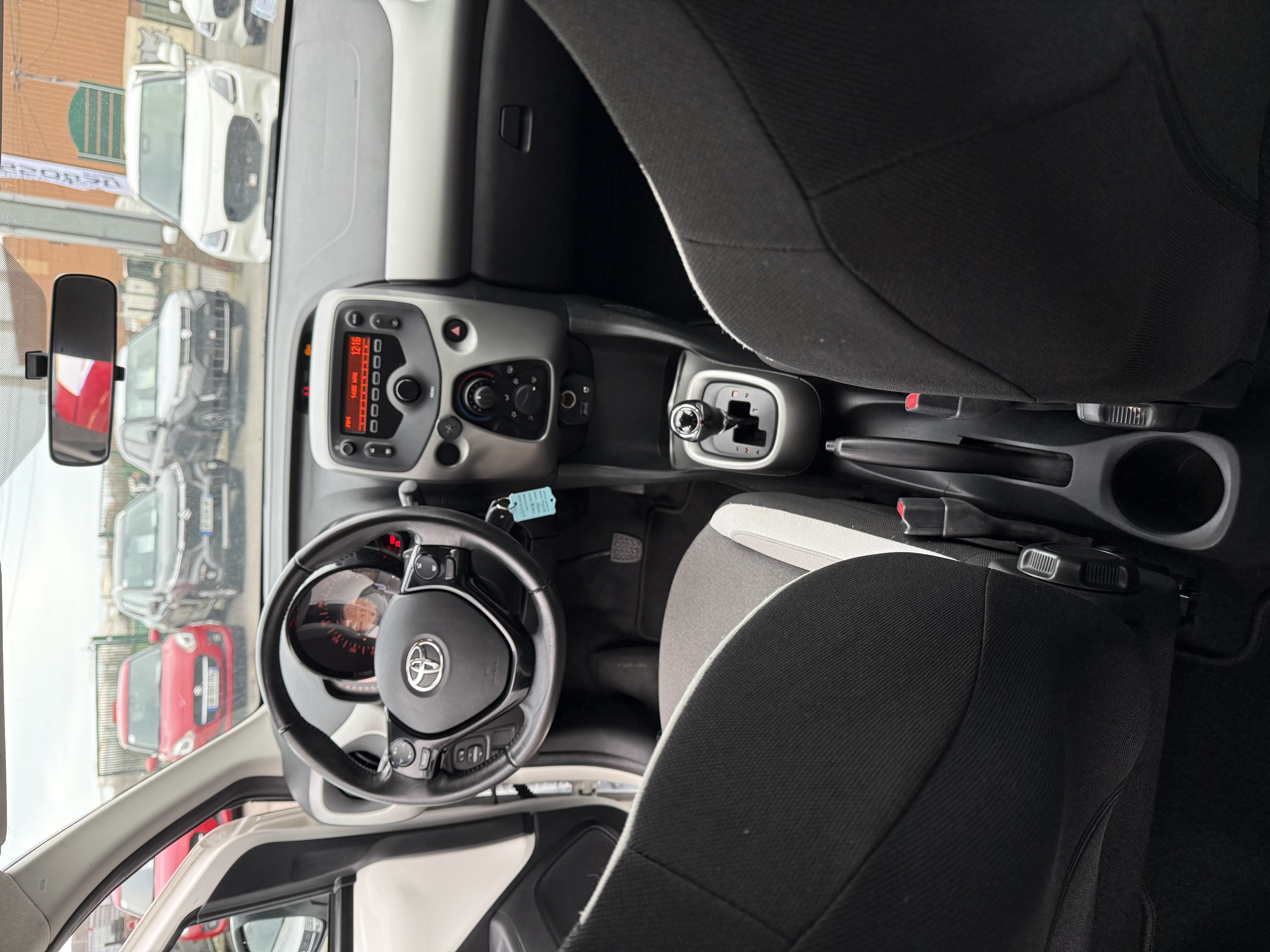 TL48020a - TOYOTA - AYGO - 2016 - photo 10
