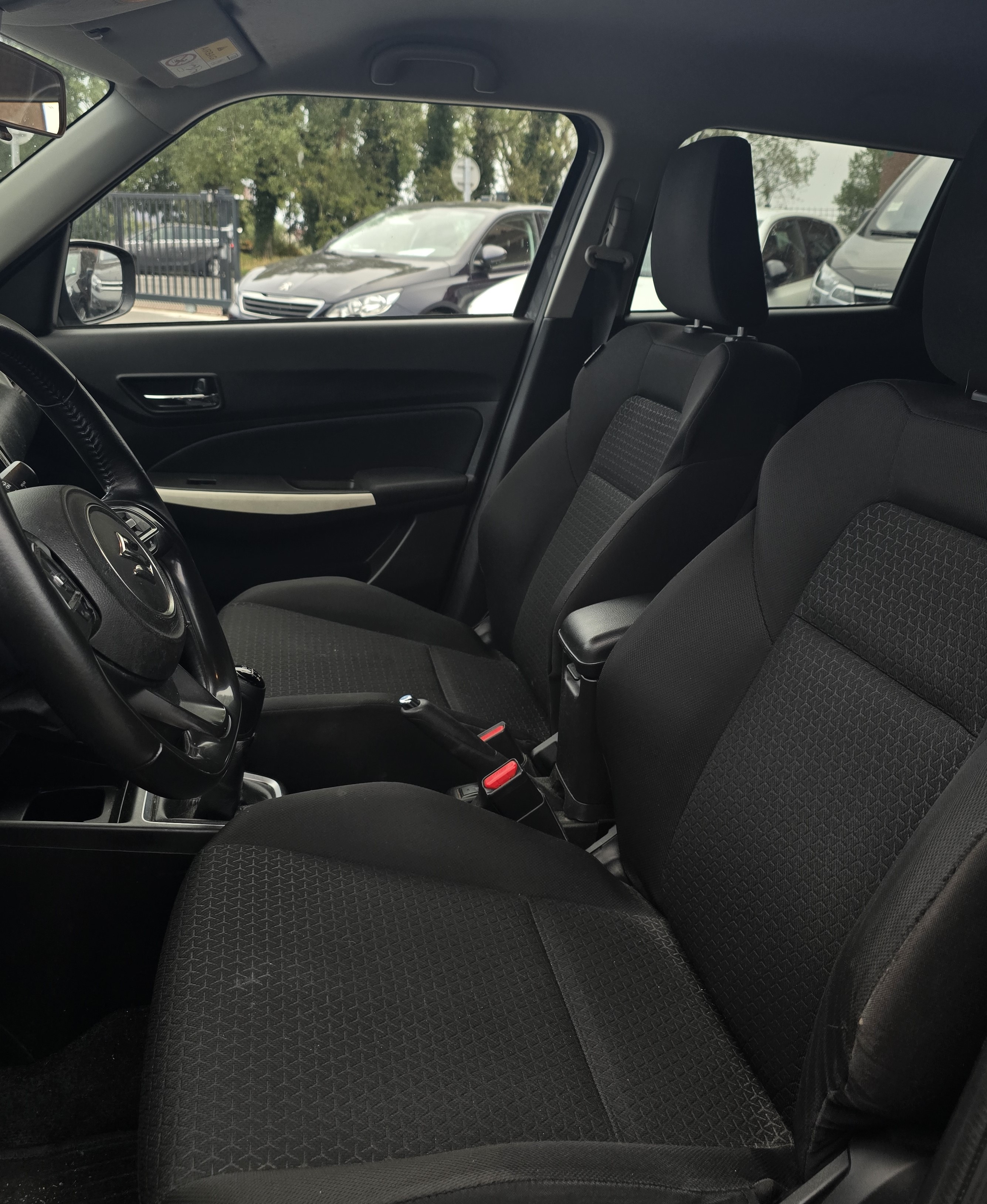 VO10564B - SUZUKI - SWIFT - 2021 - photo 4