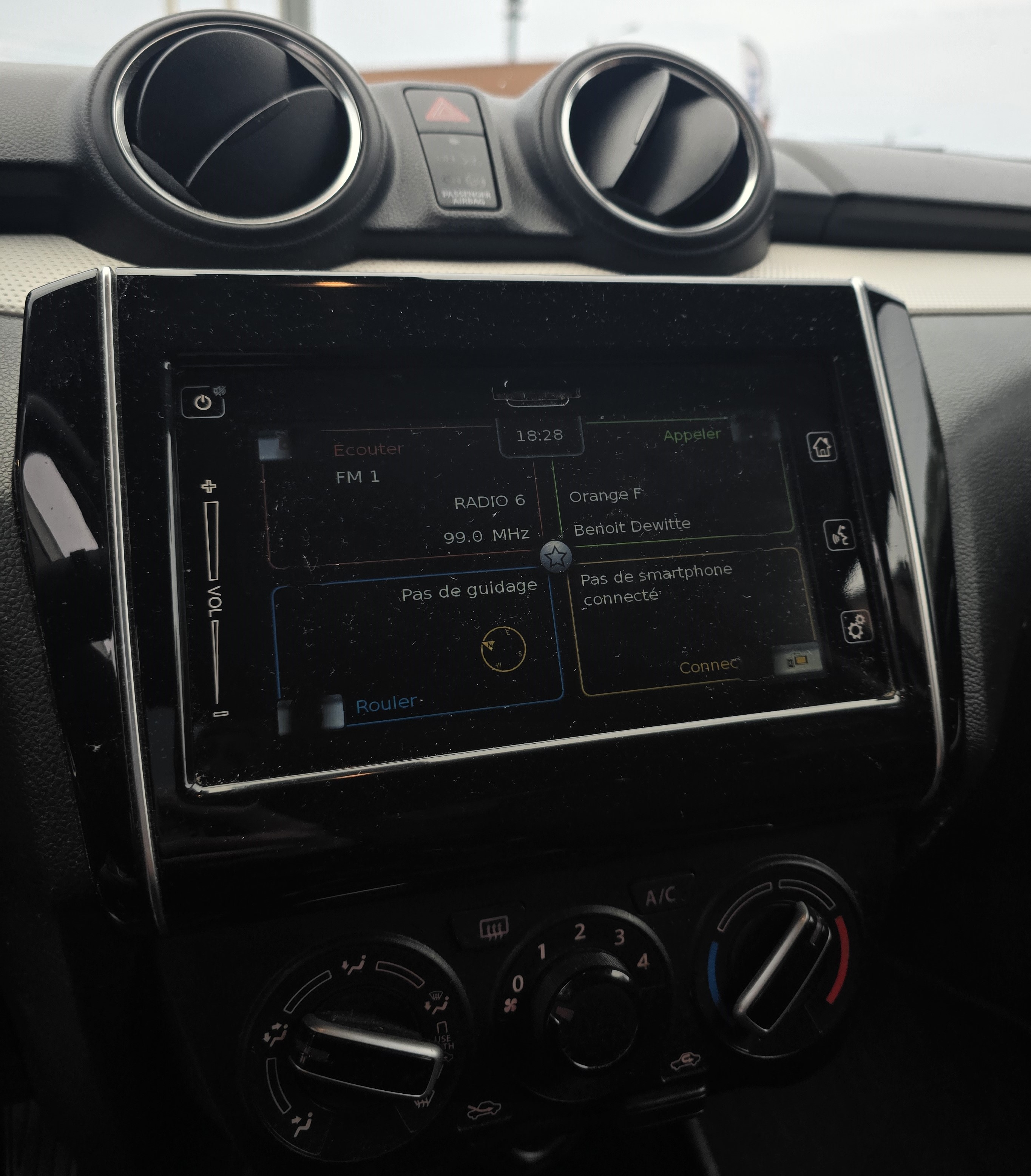 VO10564B - SUZUKI - SWIFT - 2021 - photo 6