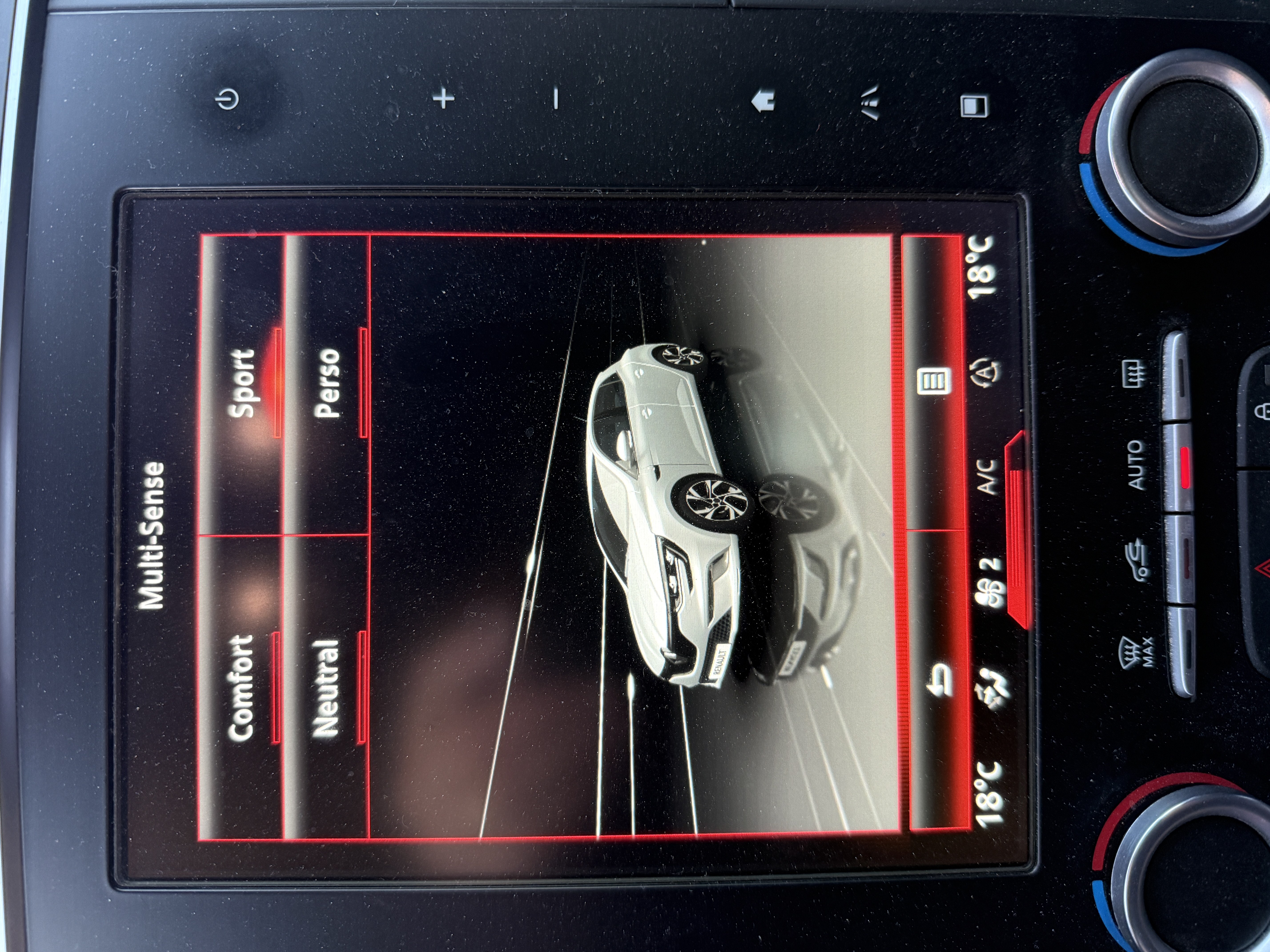 VO10584 - RENAULT - MEGANE - 2017 - photo 8