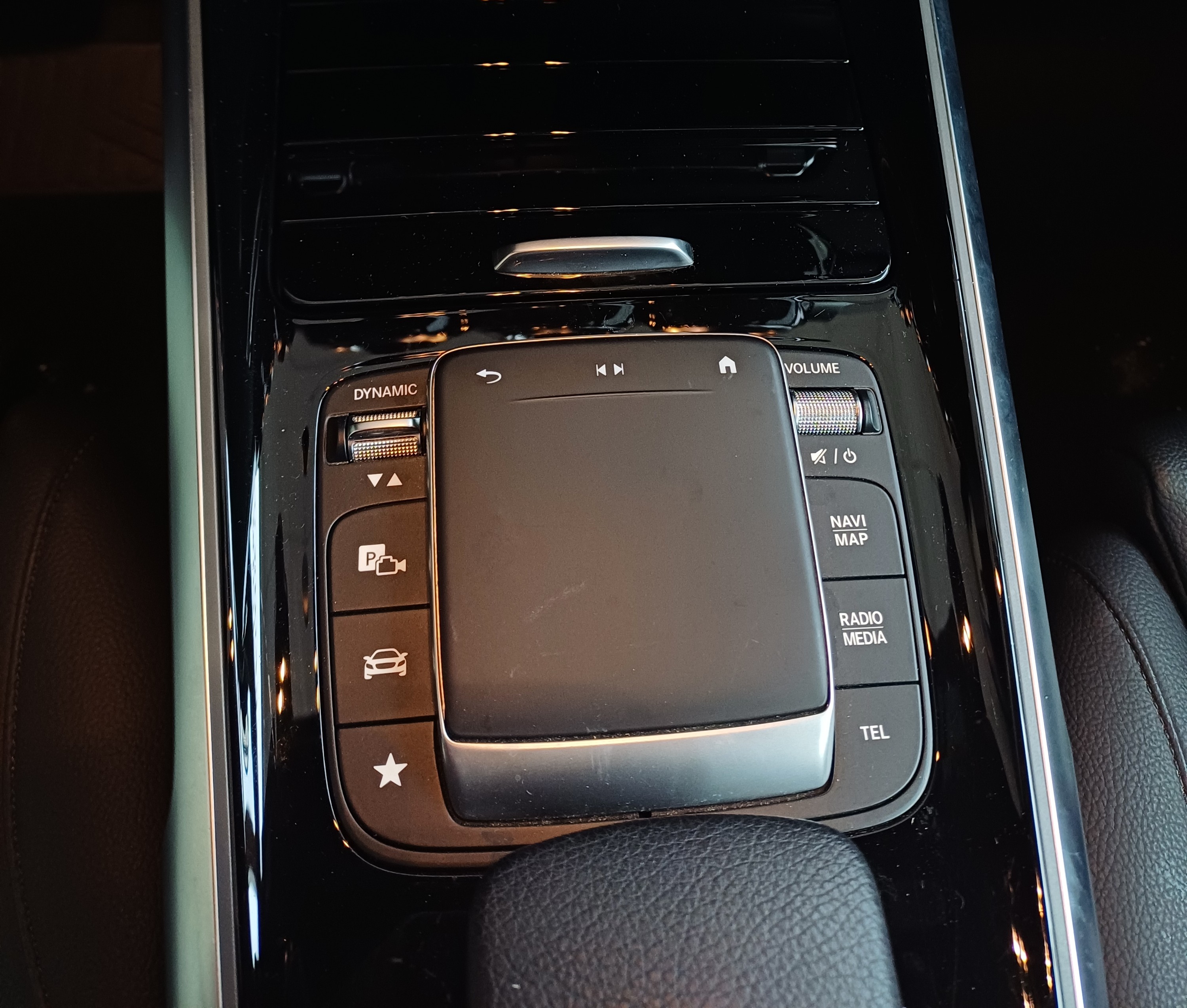 VOJU6247 - MERCEDES BENZ - GLB - 2021 - photo 9