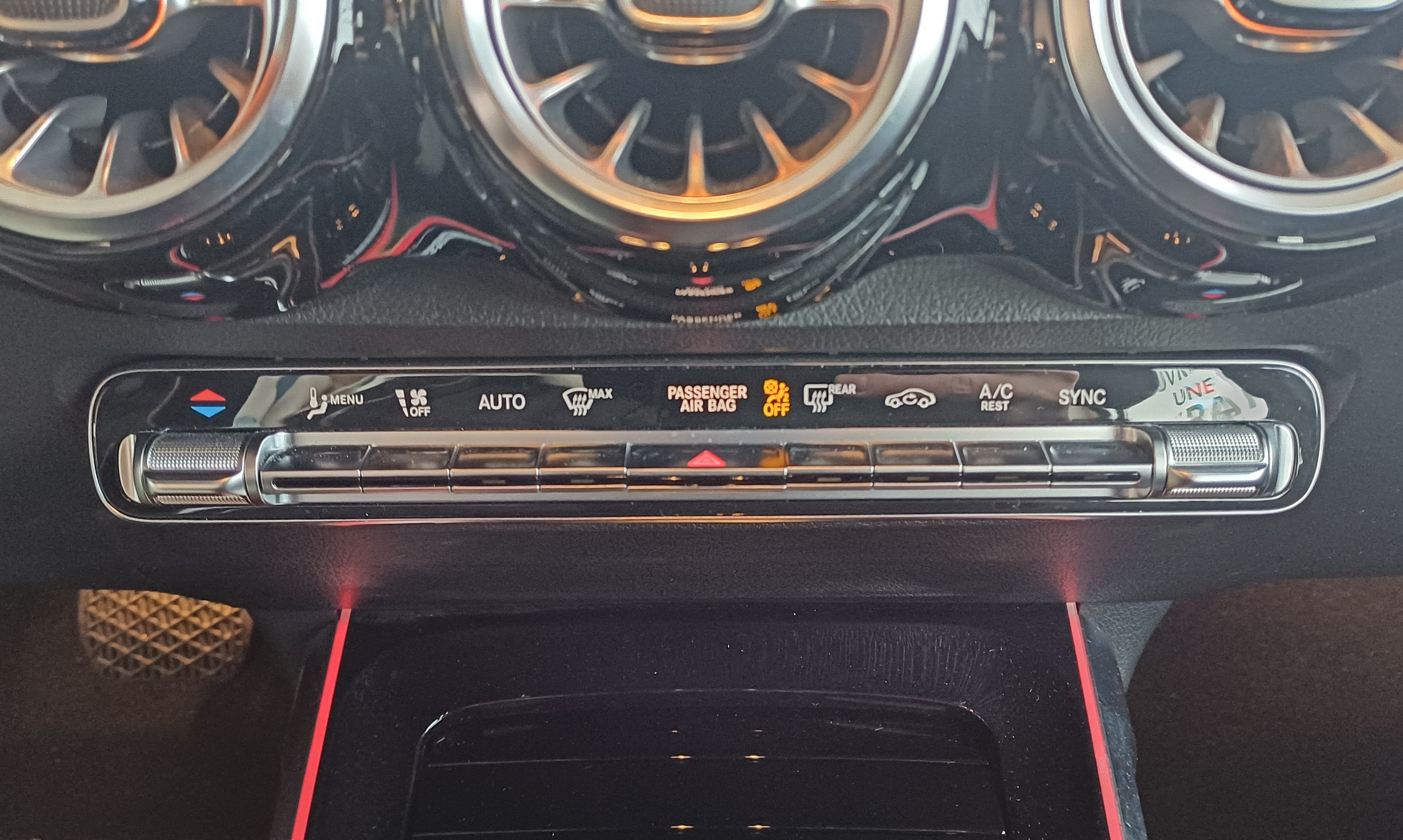 VOJU6247 - MERCEDES BENZ - GLB - 2021 - photo 10