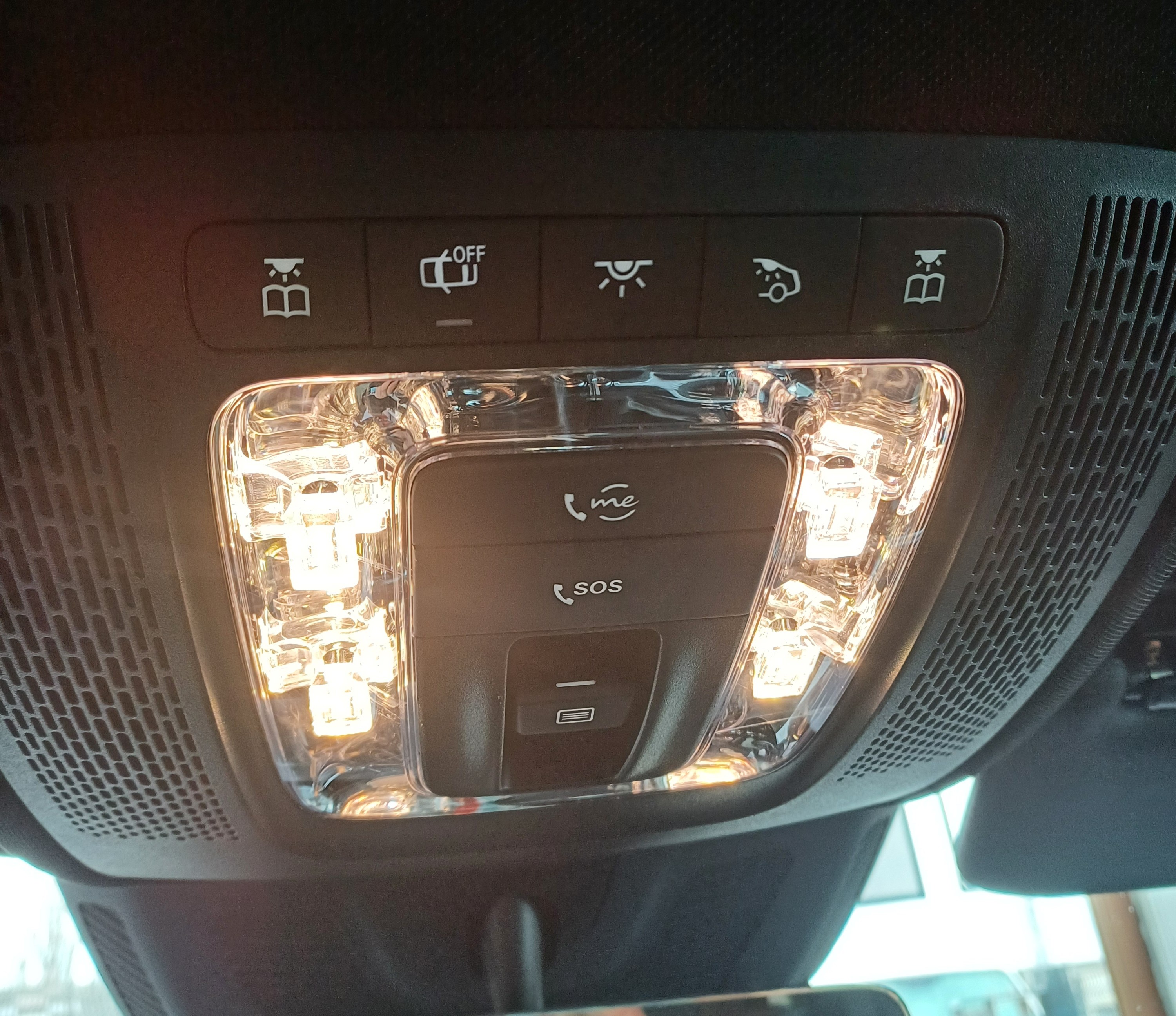 VOJU6247 - MERCEDES BENZ - GLB - 2021 - photo 16