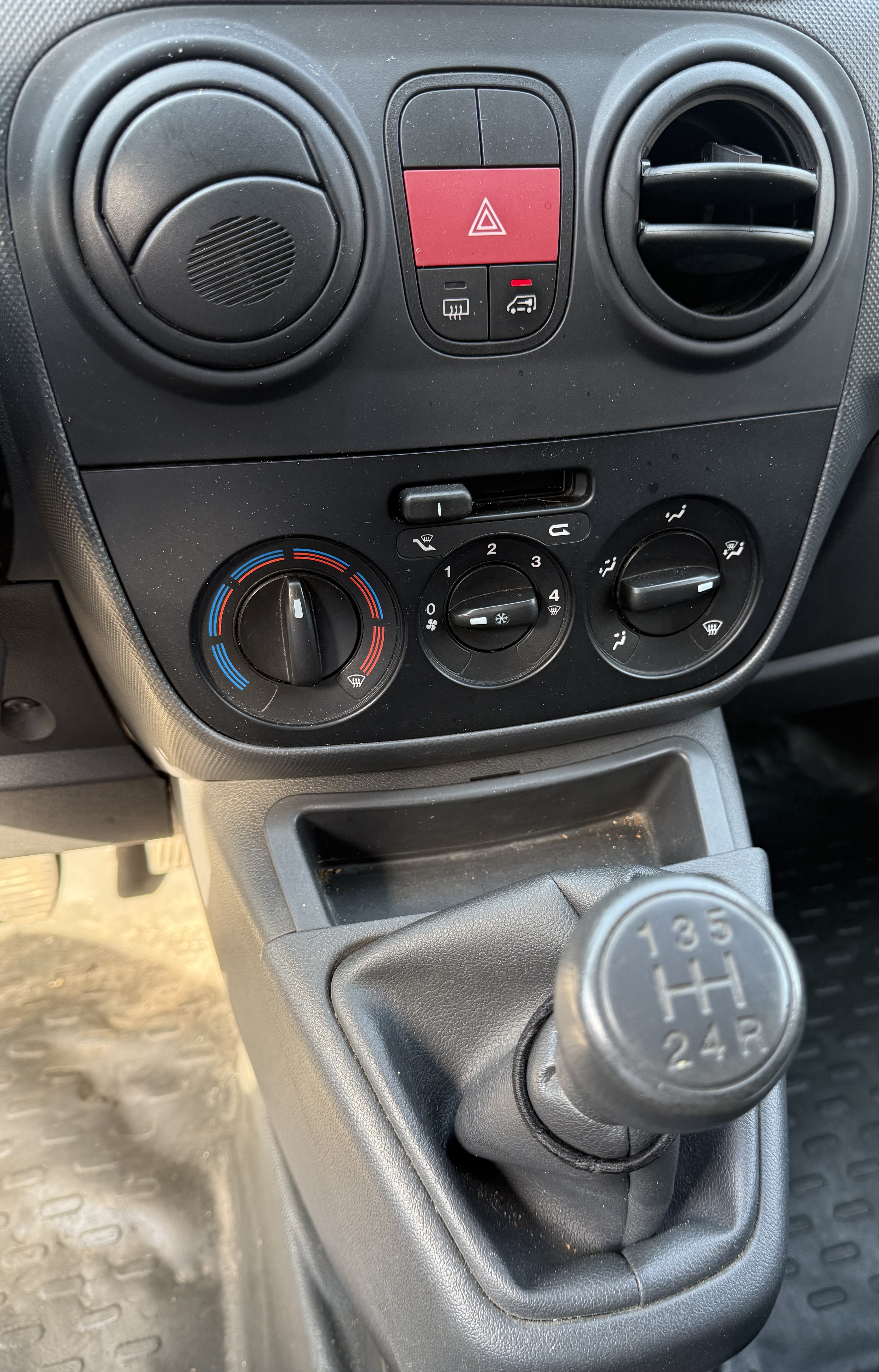 FIAT112025b - FIAT - FIORINO - 2009 - photo 10