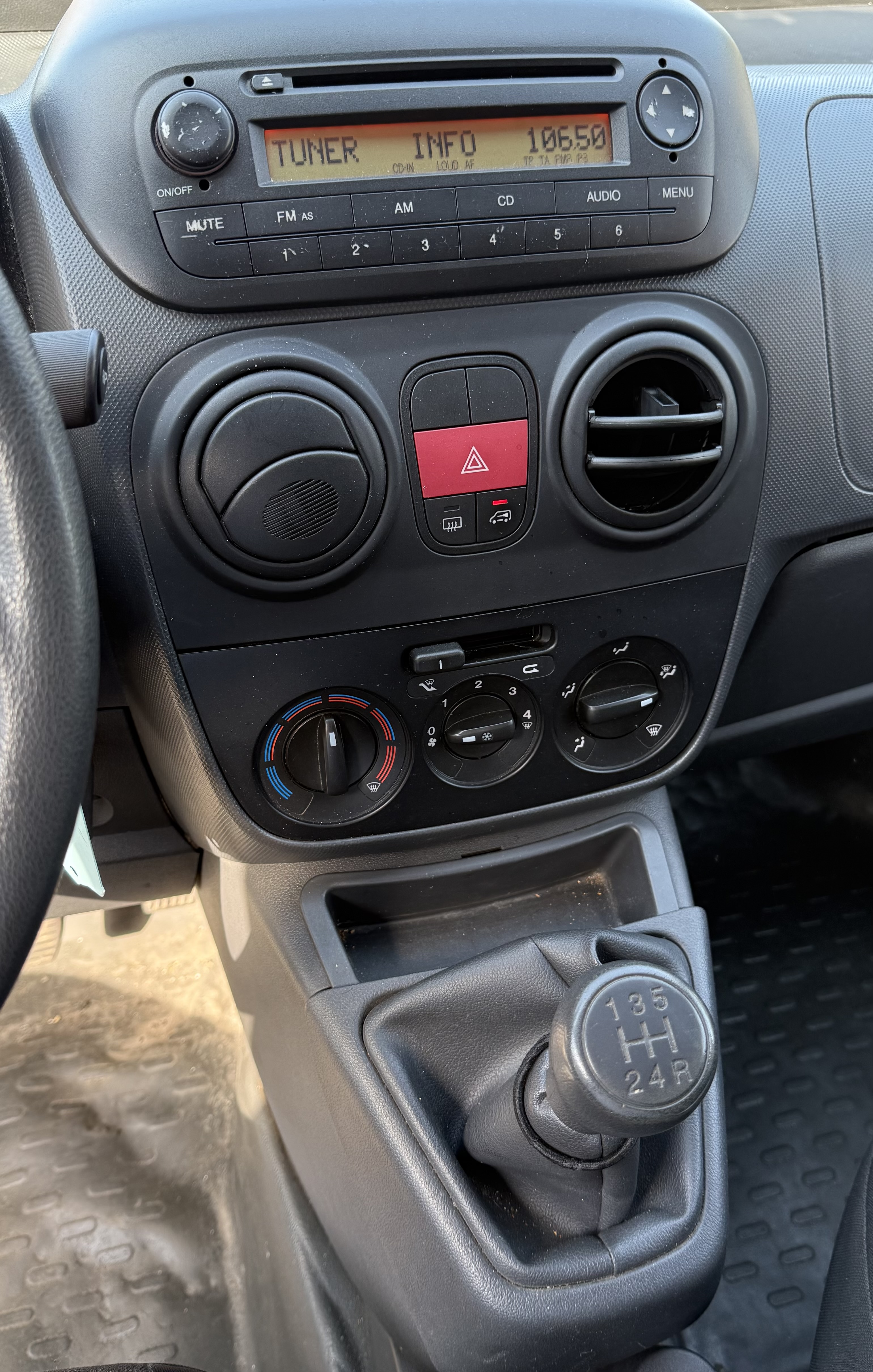 FIAT112025b - FIAT - FIORINO - 2009 - photo 9