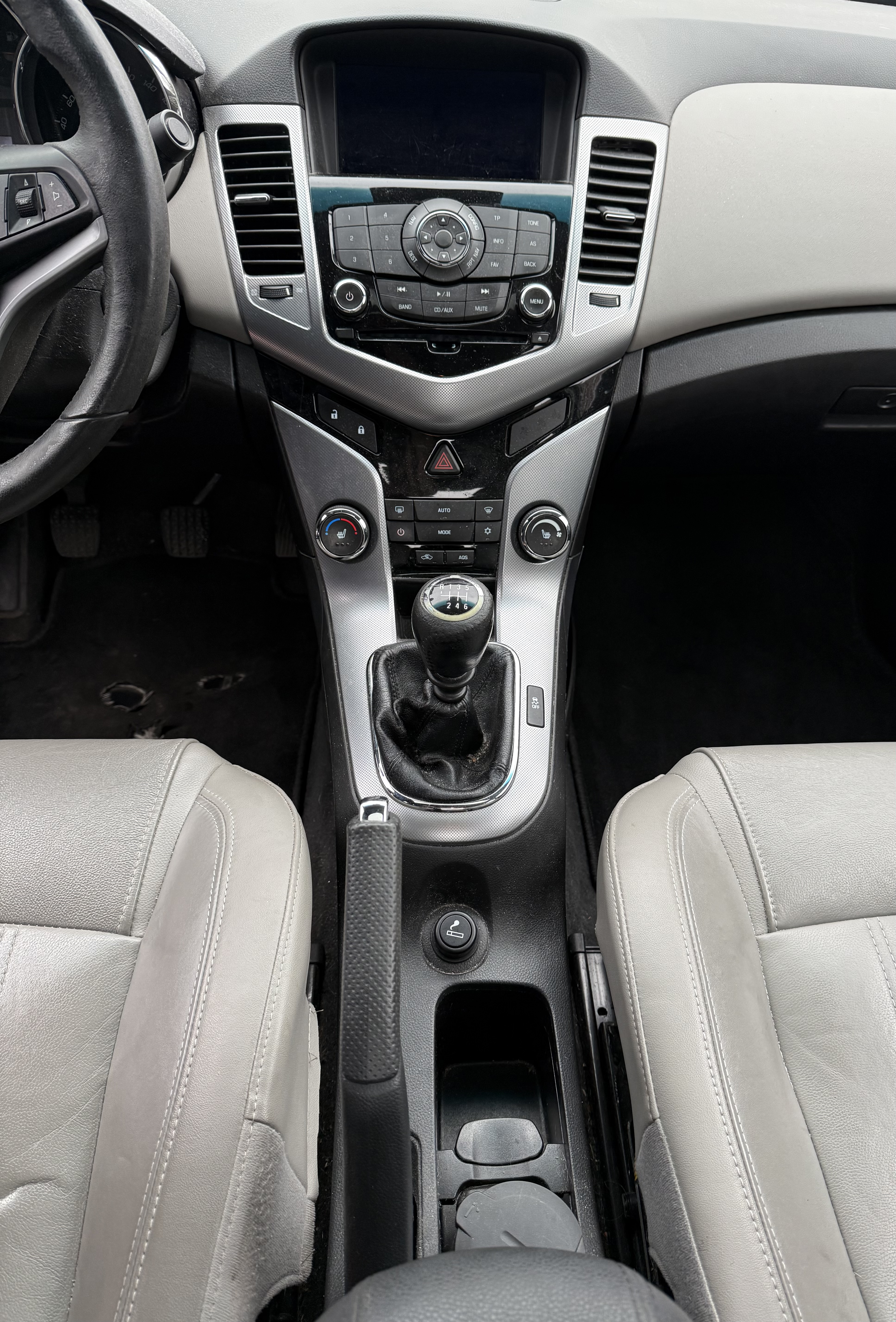 VO10600 - CHEVROLET - CRUZE - 2011 - photo 6