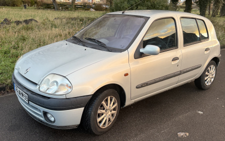VO10604 - RENAULT - CLIO - 2001
