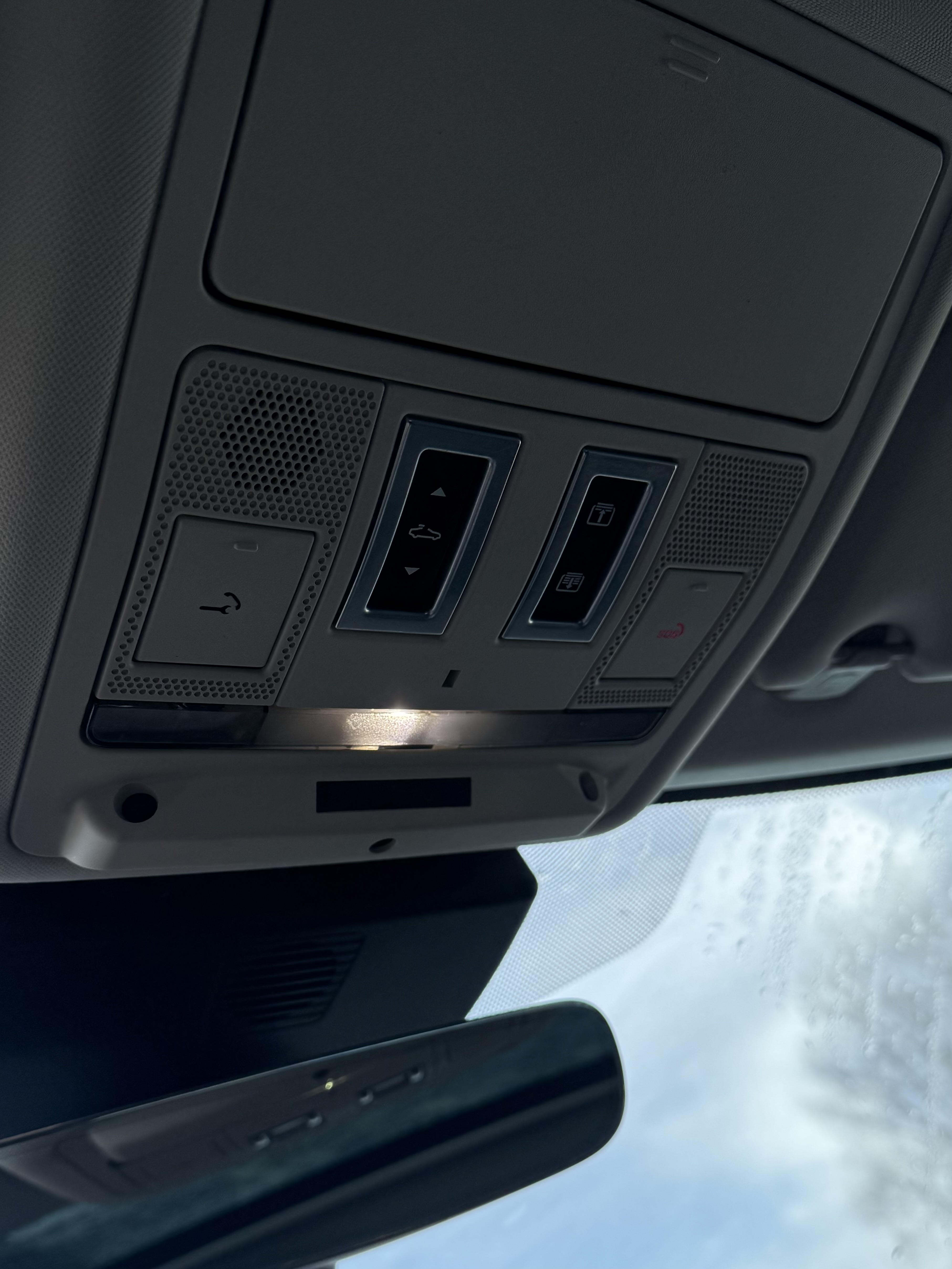 VO10605 - JAGUAR - XE - 2019 - photo 11