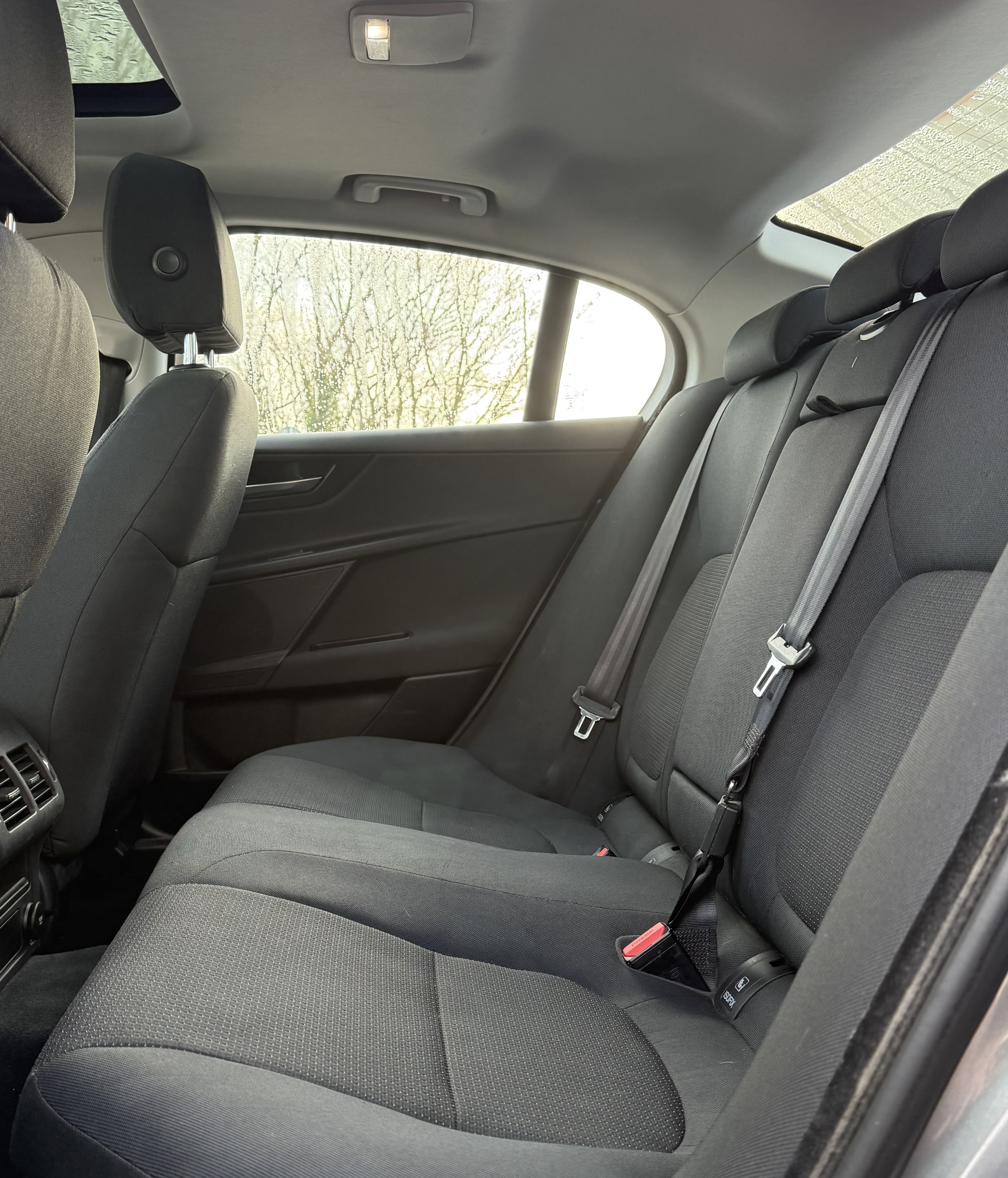 VO10605 - JAGUAR - XE - 2019 - photo 18