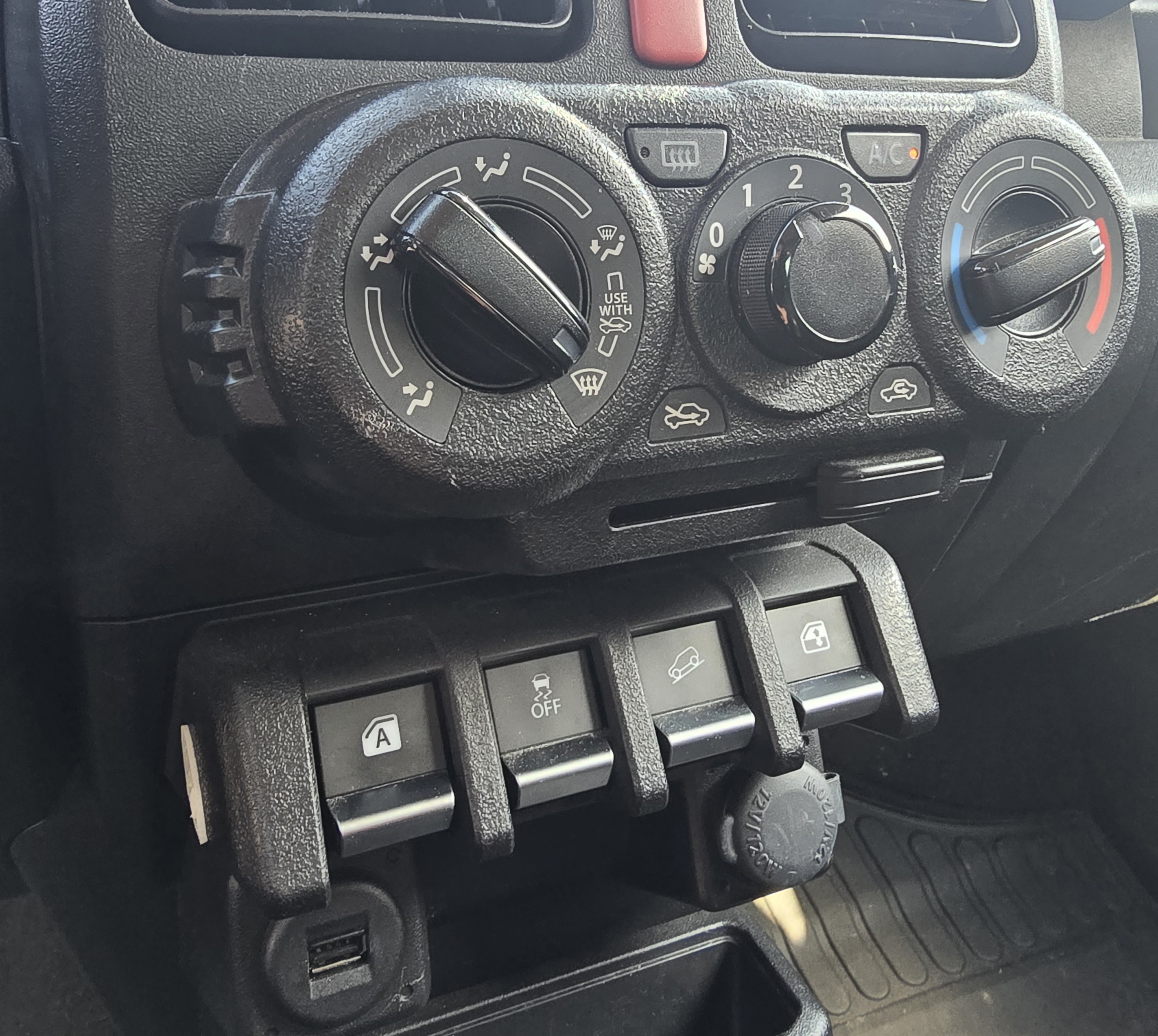 jimny - SUZUKI - JIMNY 2 - 2024 - photo 8