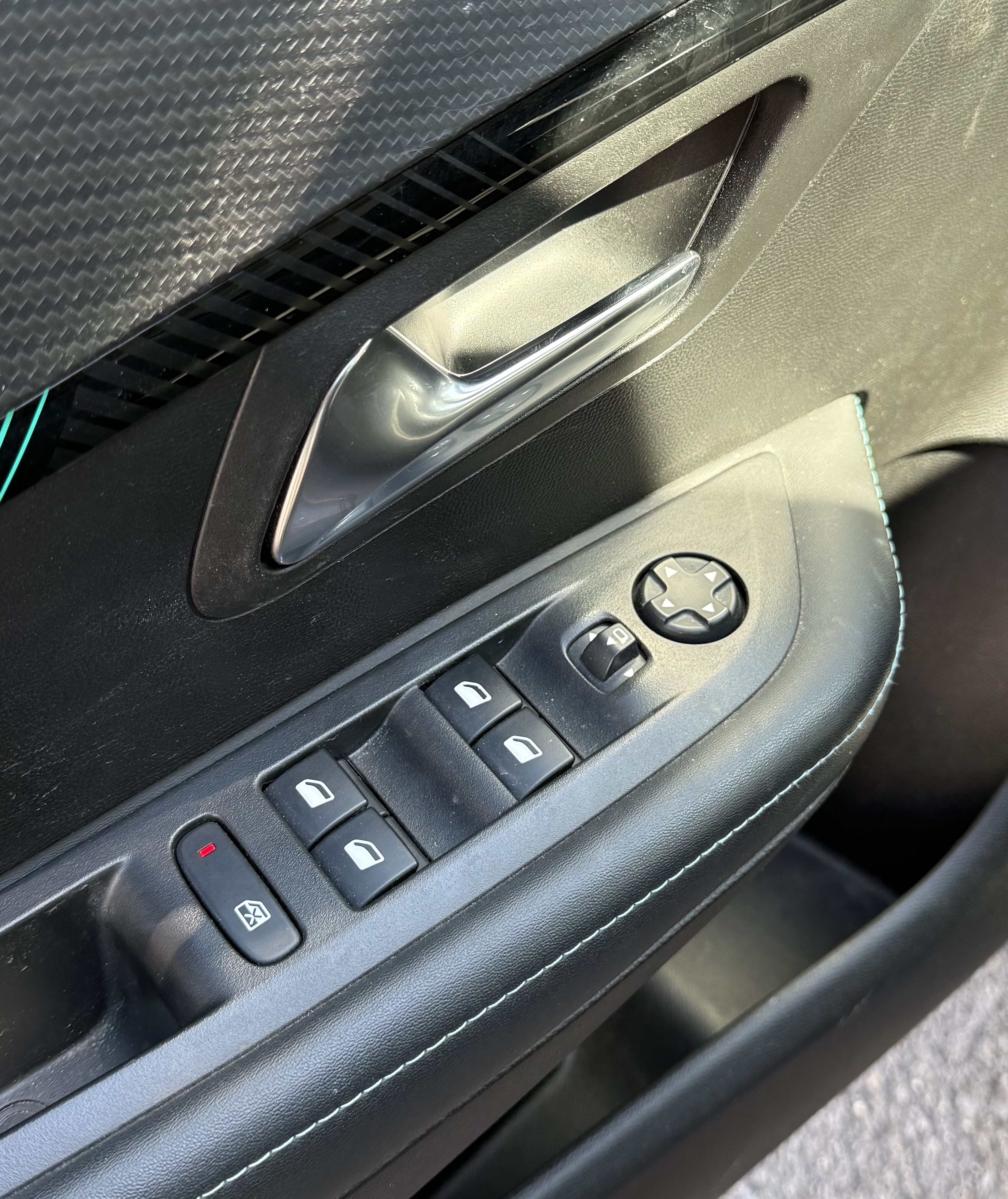 VO10678 - PEUGEOT - 208 - 2021 - photo 13
