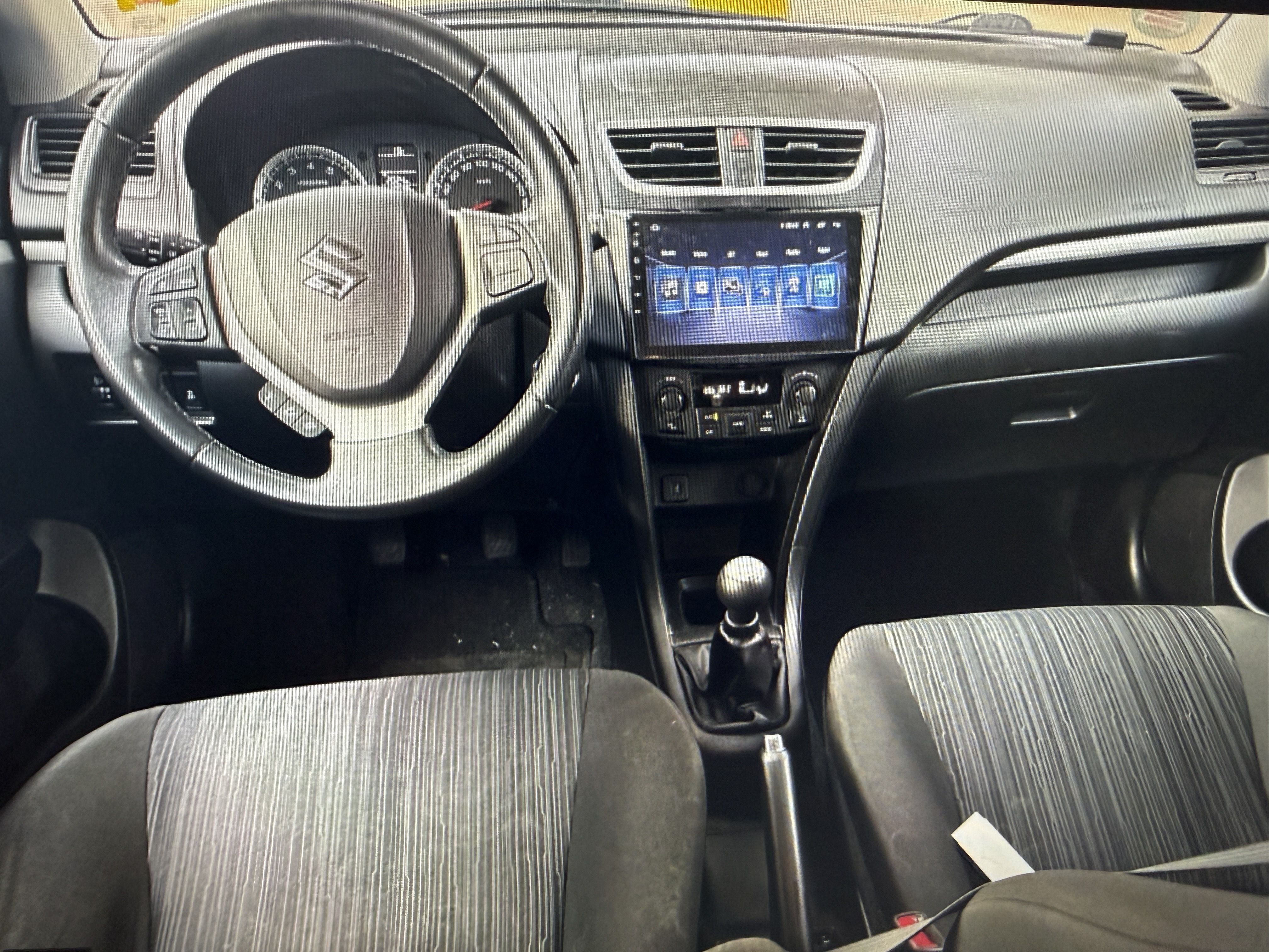 VORX237P - SUZUKI - SWIFT - 2014 - photo 2