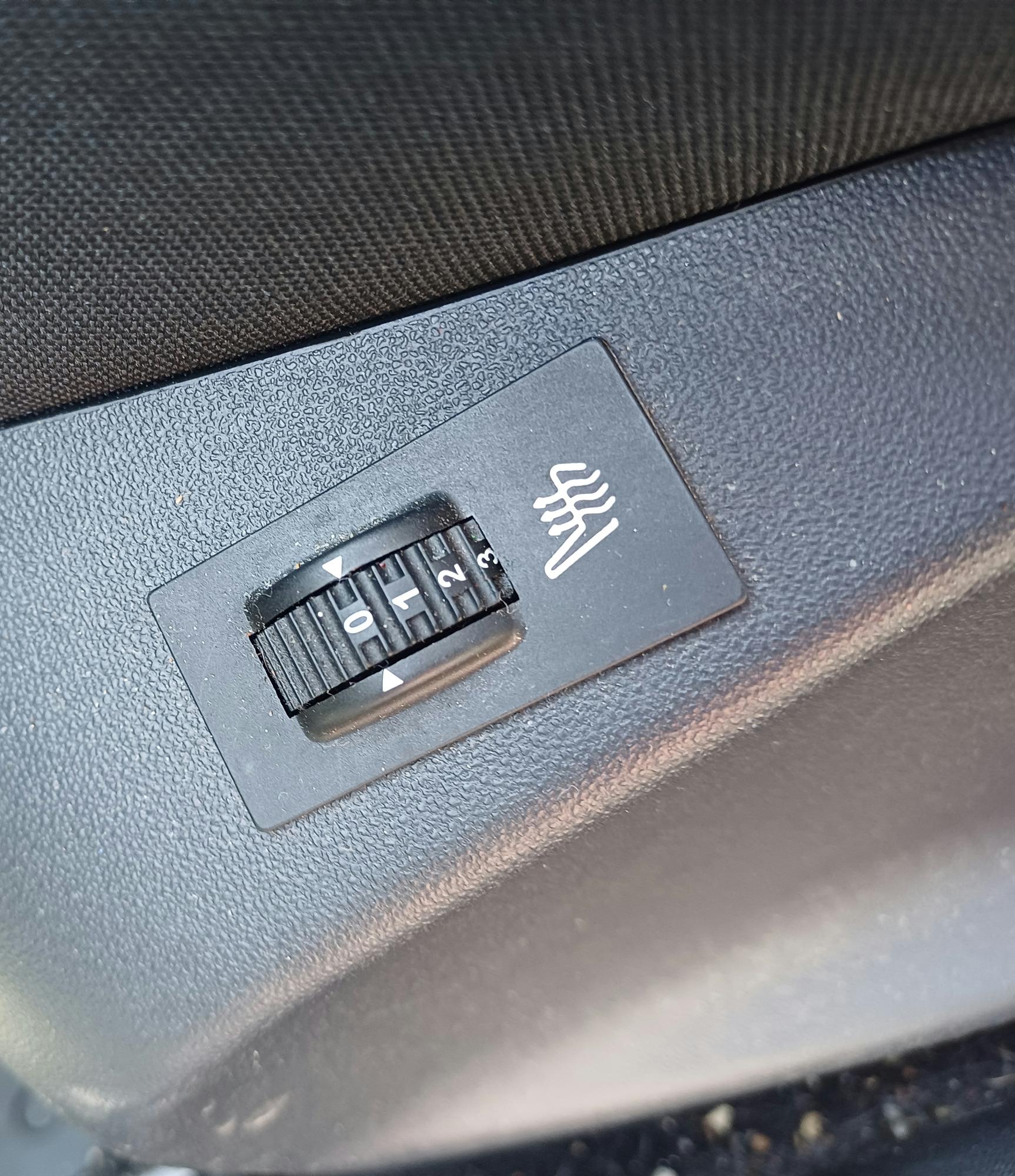 V010673 - PEUGEOT - 2008 - 2014 - photo 9