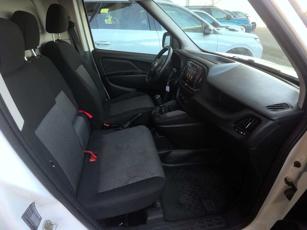 VO588 - FIAT - DOBLO - 2022 - photo 3
