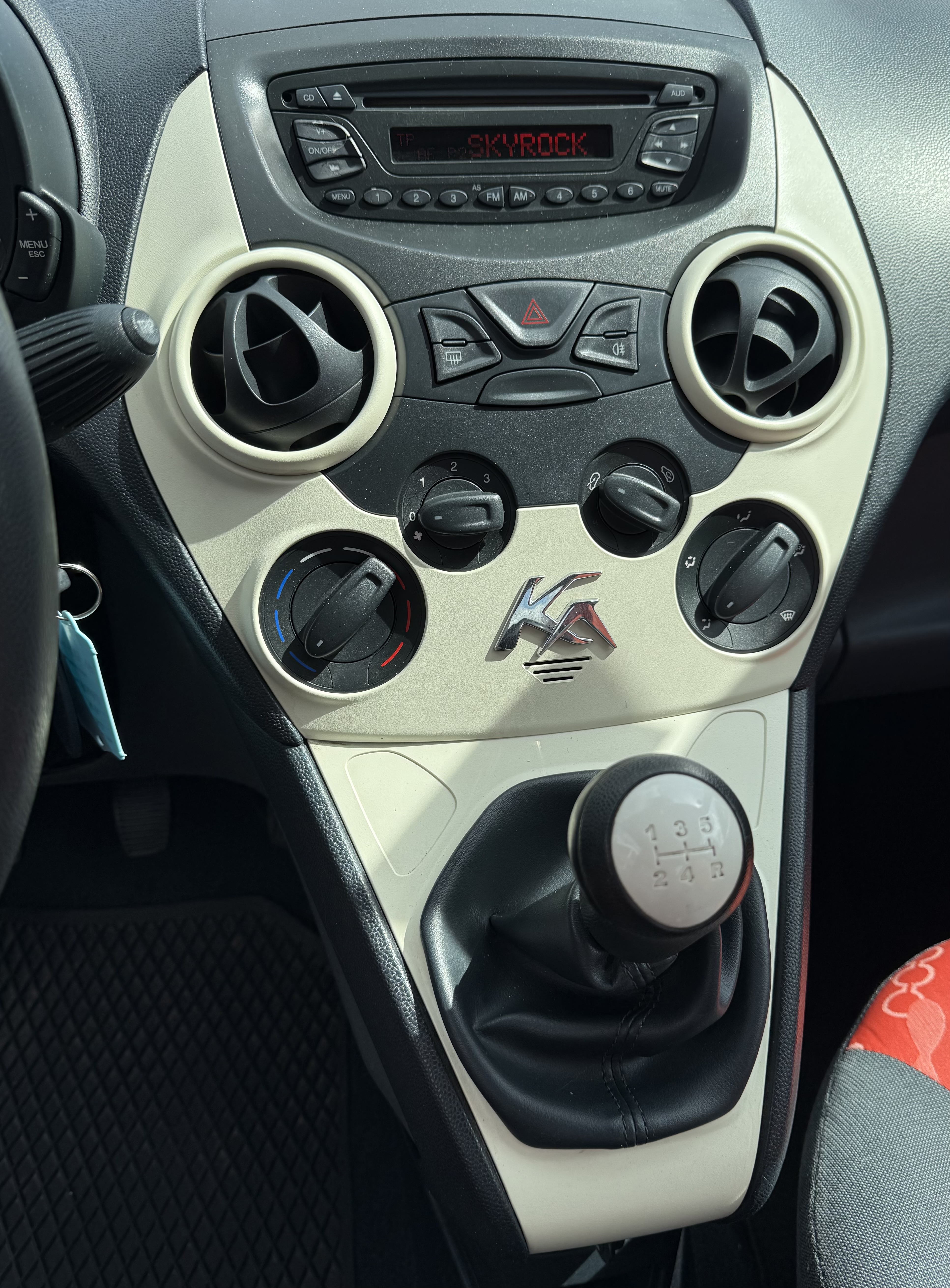 VO649 - FORD - KA - 2009 - photo 7