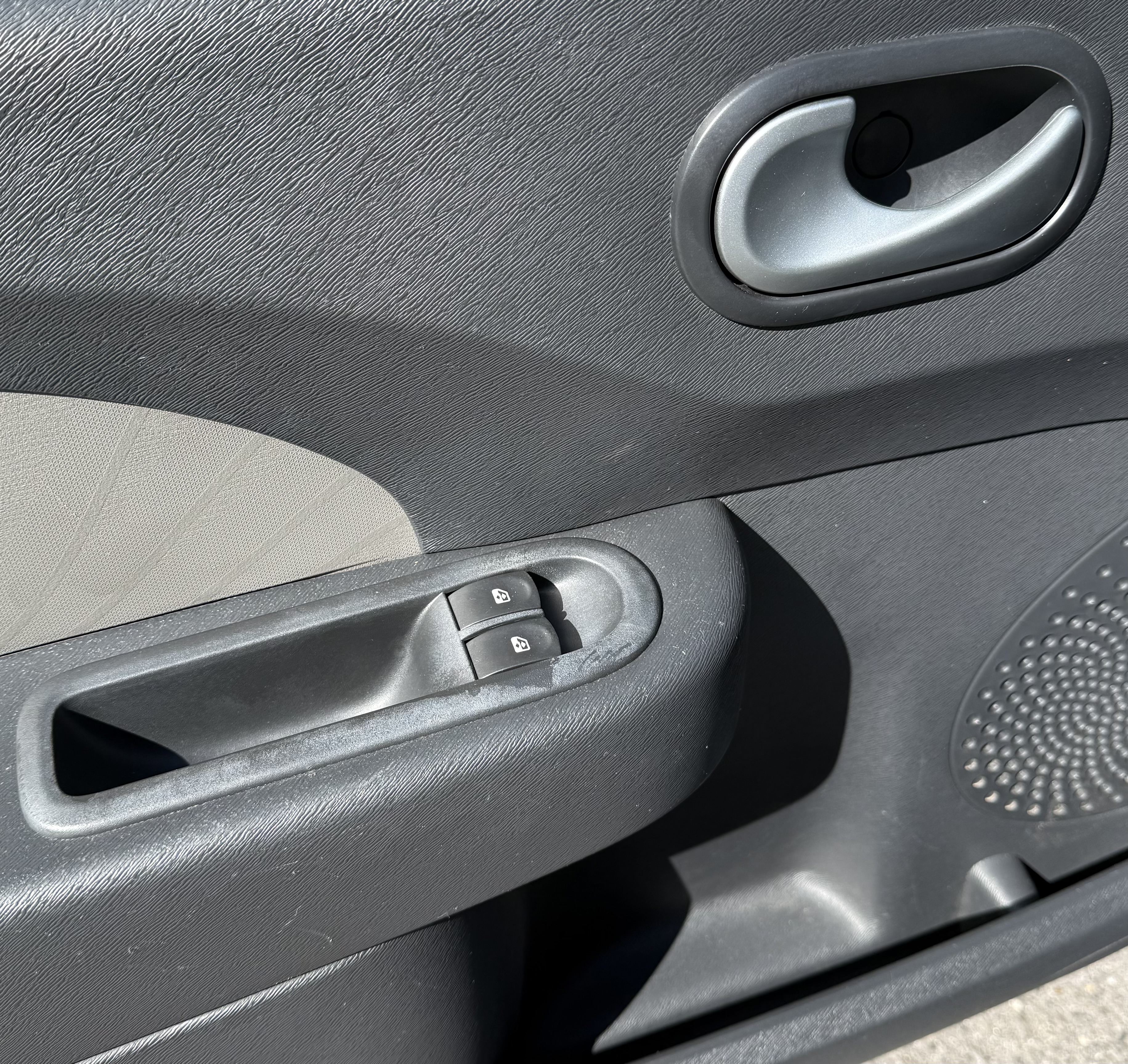VOFD08180 - RENAULT - TWINGO - 2011 - photo 12