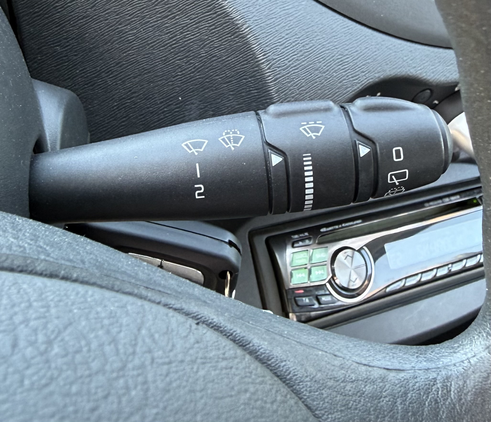 VOFD08180 - RENAULT - TWINGO - 2011 - photo 7