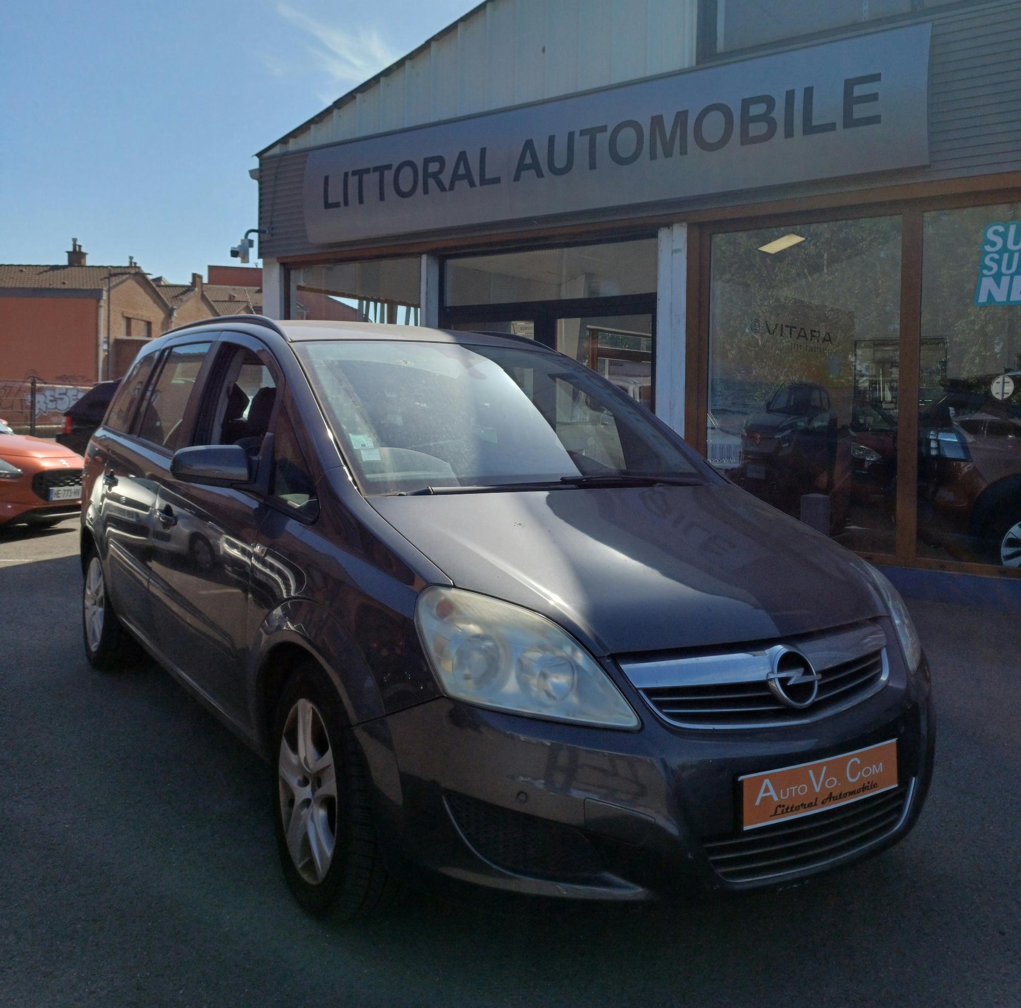 VO10718 - OPEL - ZAFIRA - 2010 - photo 1