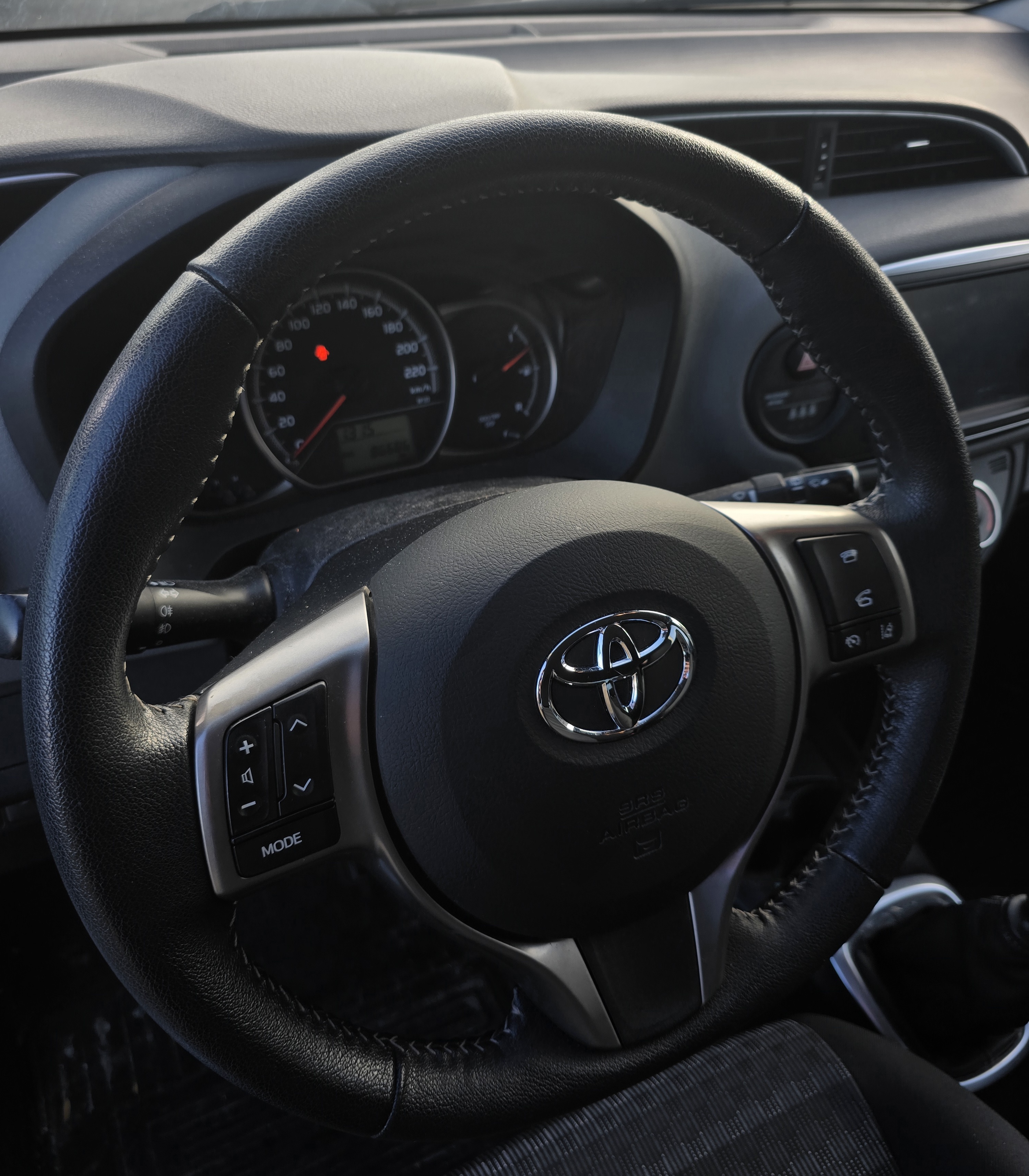 toysept2026 - TOYOTA - YARIS - 2016 - photo 5