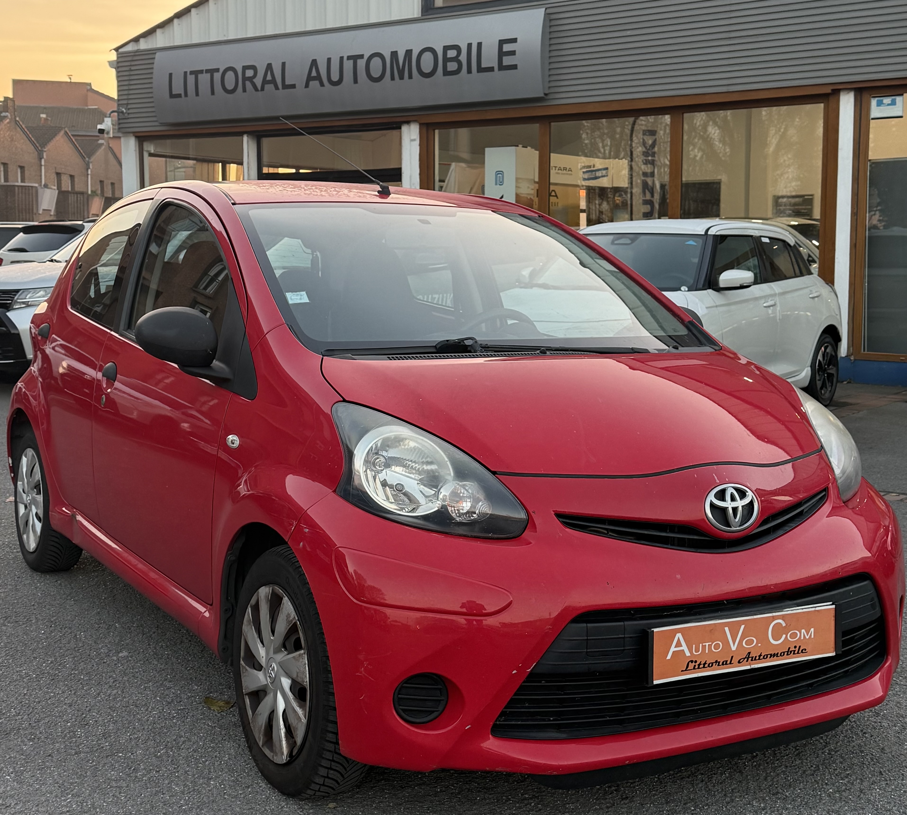 VODERCHL - TOYOTA - AYGO - 2014 - photo 1