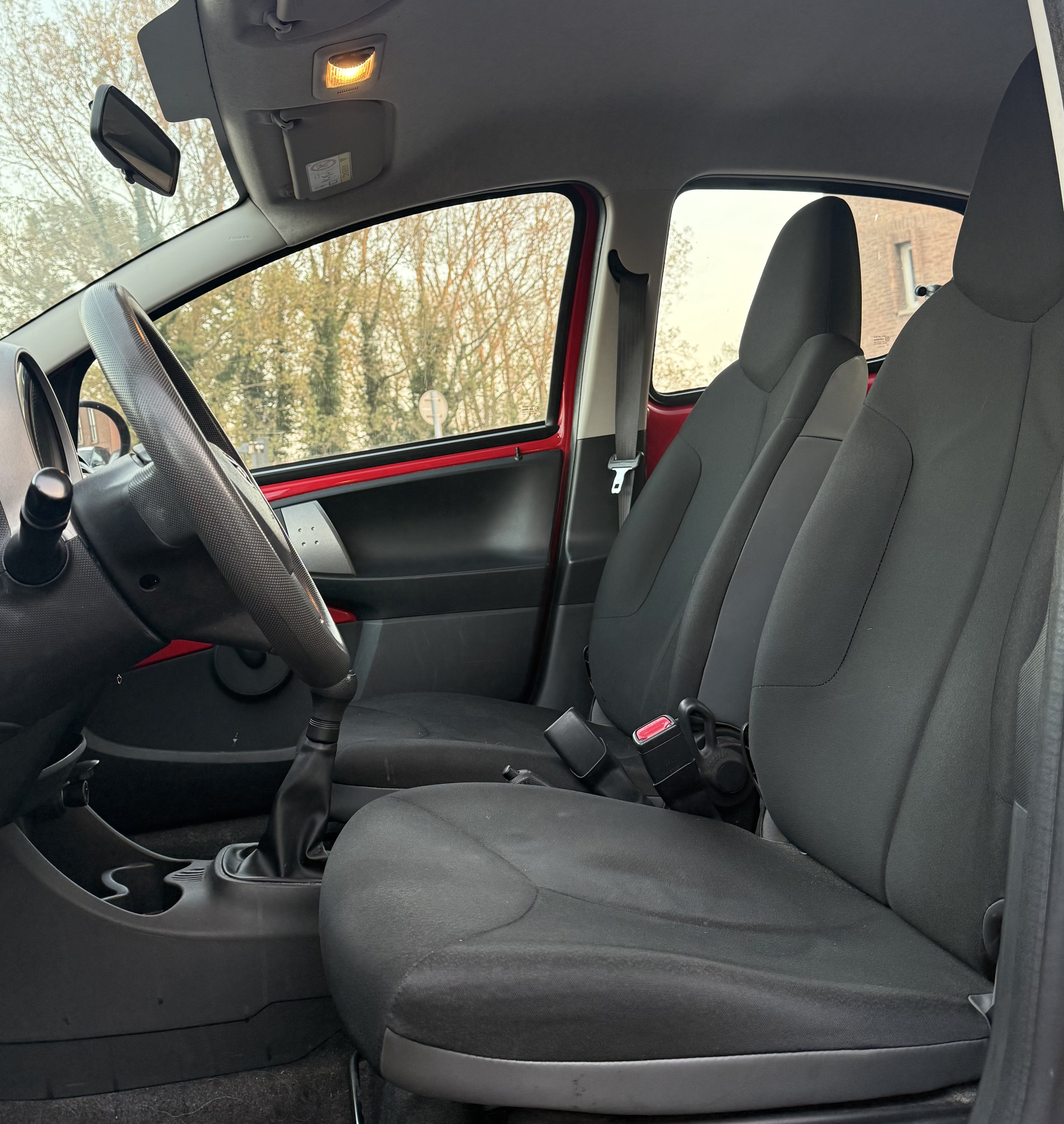 VODERCHL - TOYOTA - AYGO - 2014 - photo 10